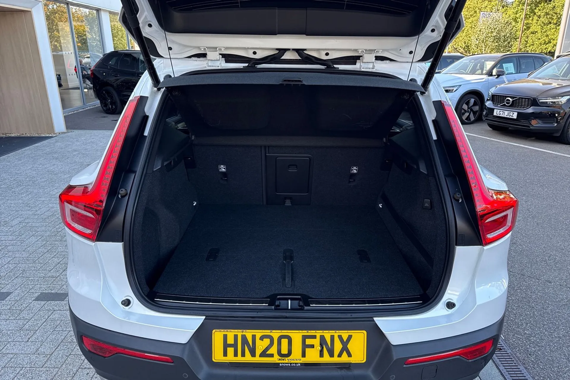 Volvo XC40 thumbnail image number 19