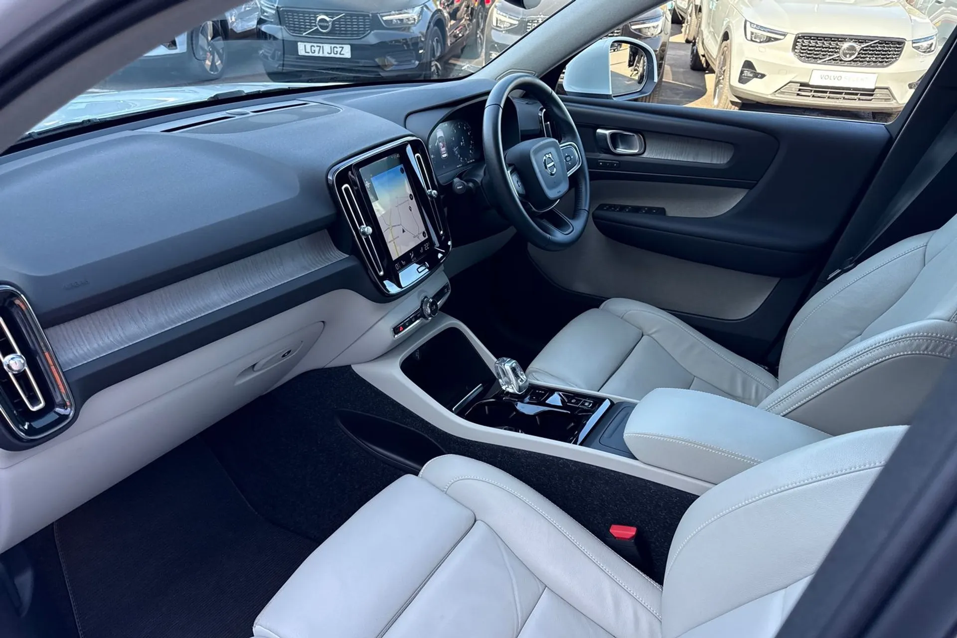 Volvo XC40 thumbnail image number 26