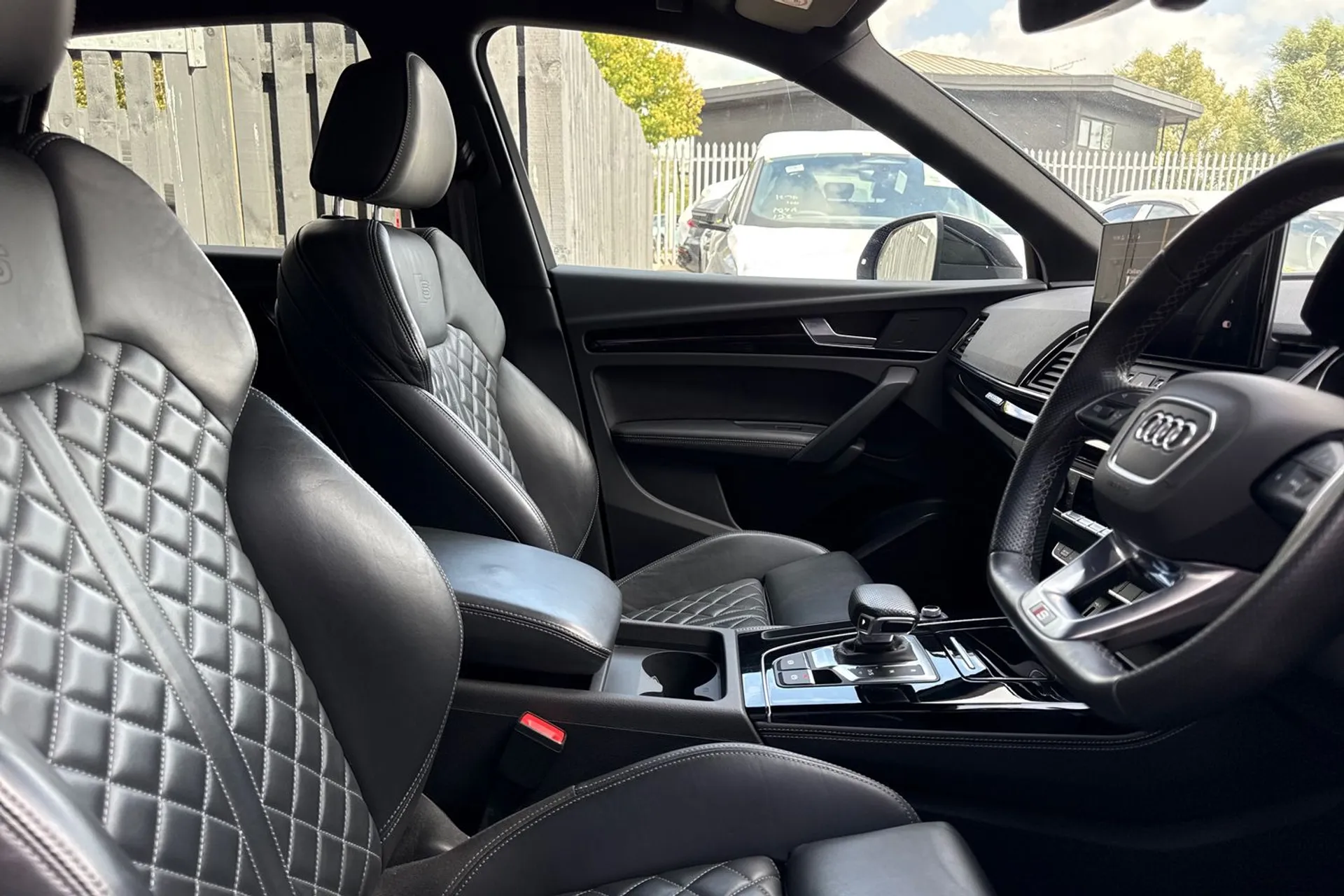 Audi Q5 thumbnail image number 25