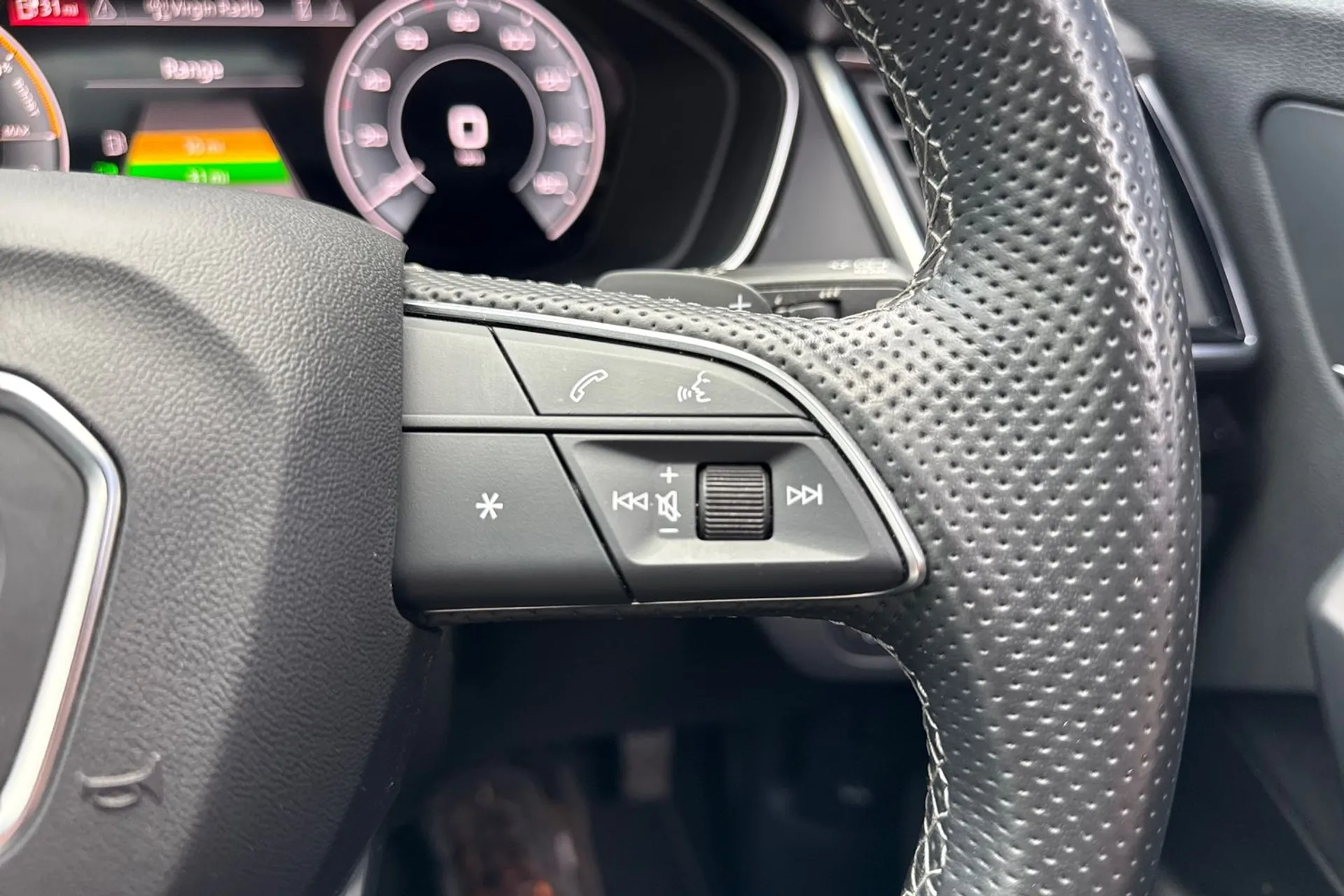 Audi Q5 thumbnail image number 43