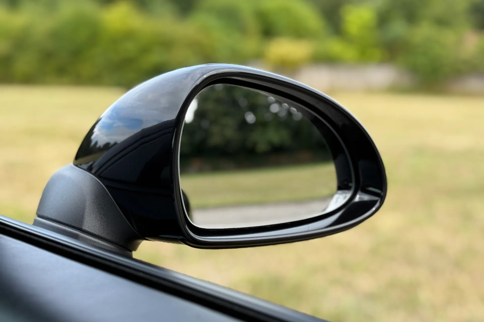 Porsche 911 thumbnail image number 43