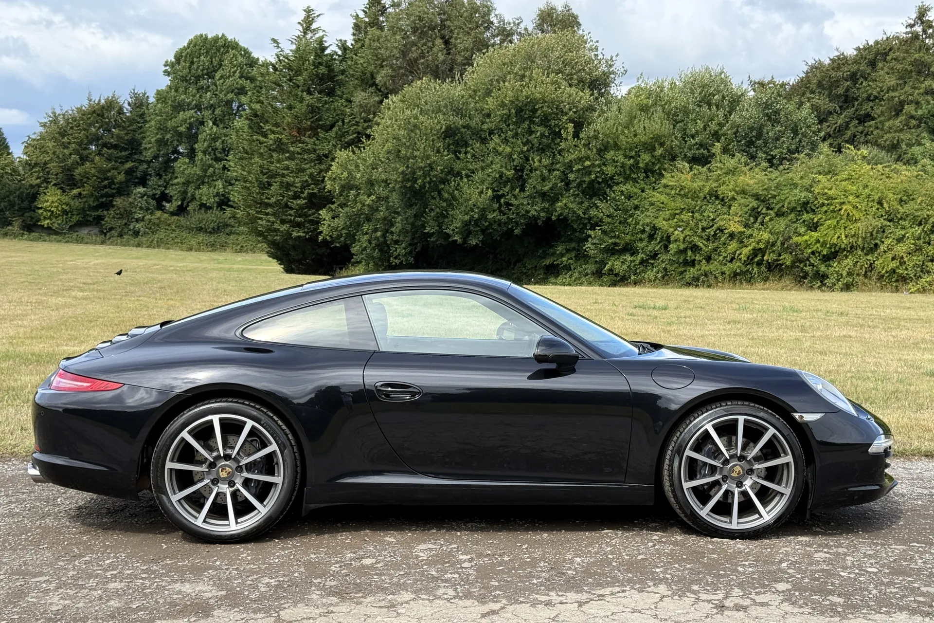 Porsche 911 thumbnail image number 2