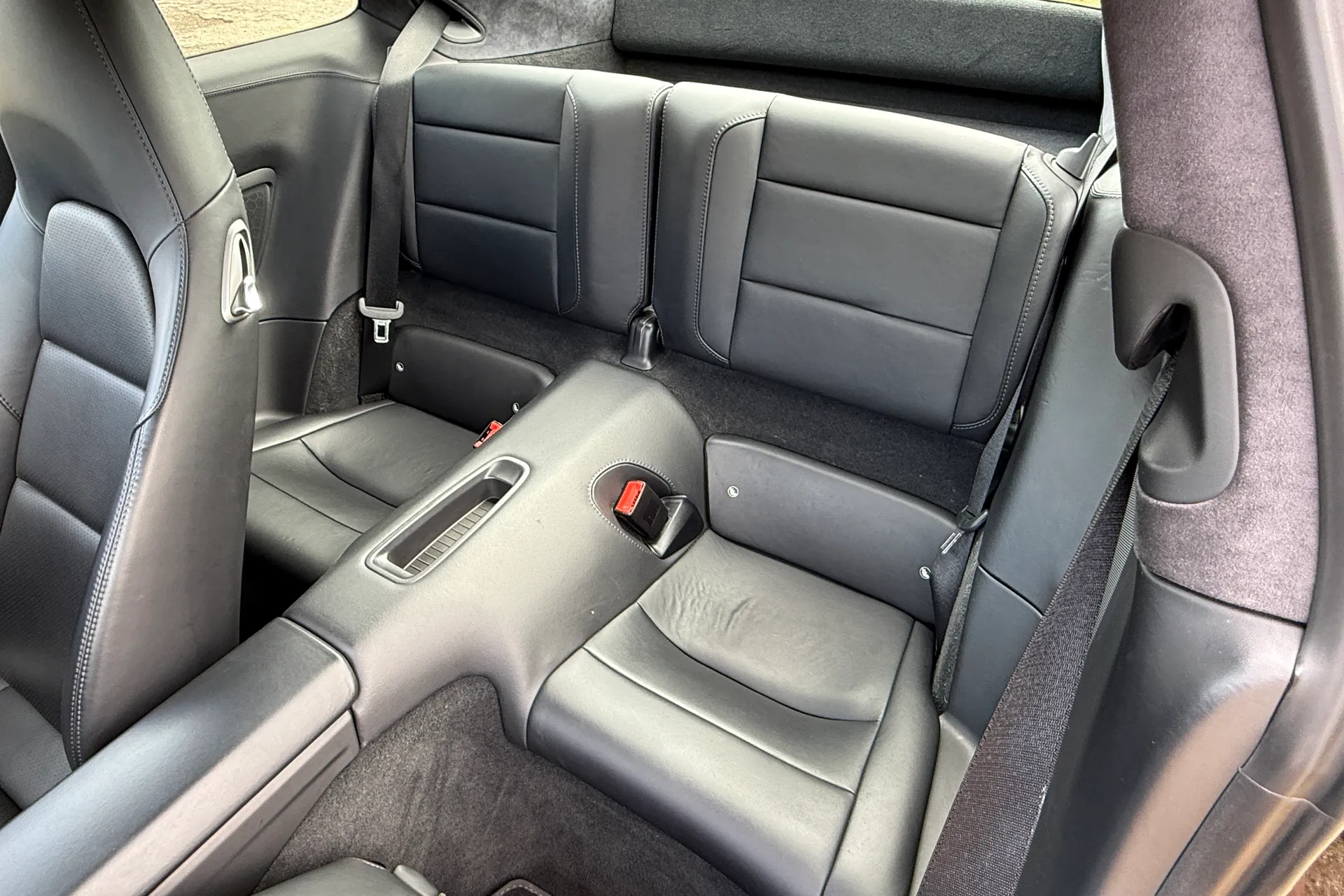 Porsche 911 thumbnail image number 28