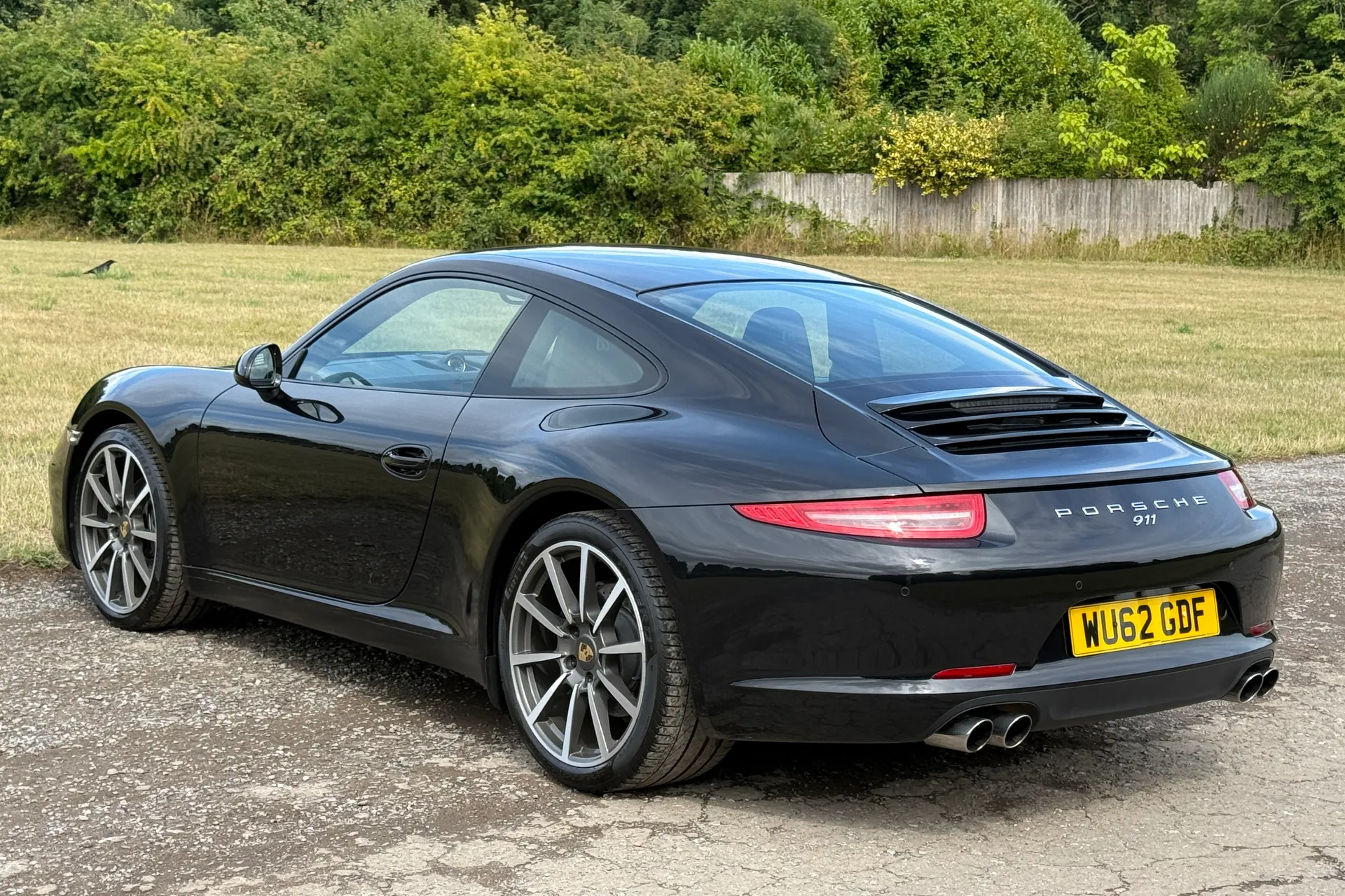 Porsche 911 thumbnail image number 18