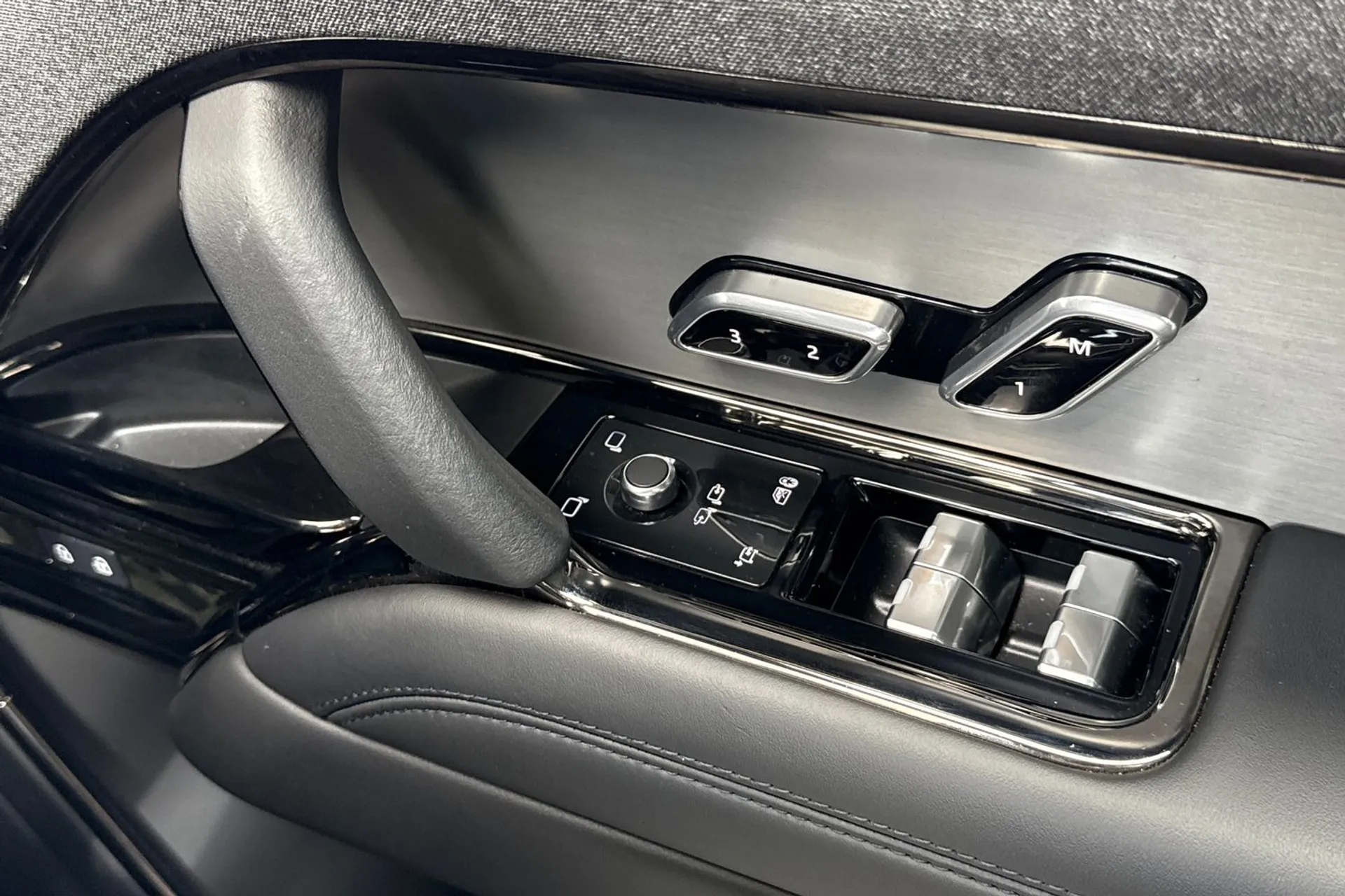 LAND ROVER RANGE ROVER SPORT thumbnail image number 52