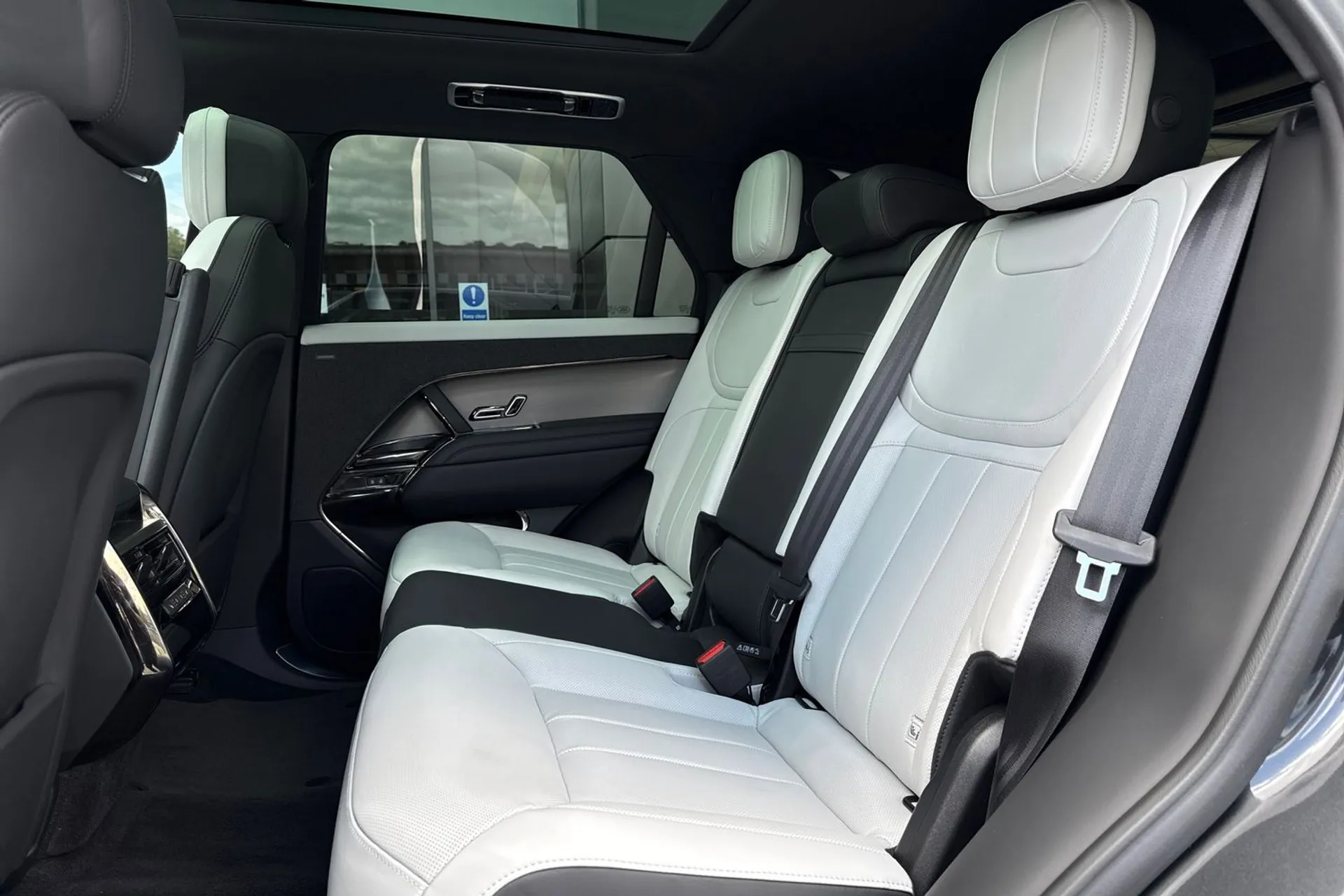 LAND ROVER RANGE ROVER SPORT thumbnail image number 40