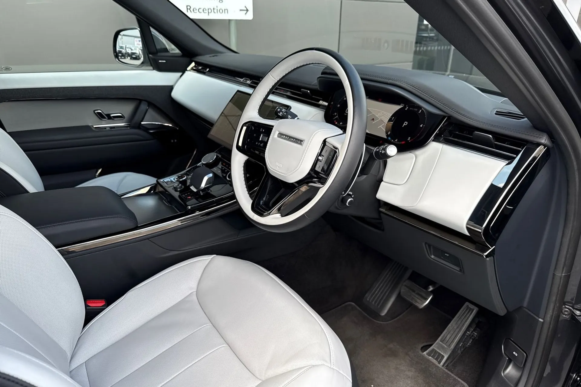 LAND ROVER RANGE ROVER SPORT thumbnail image number 16