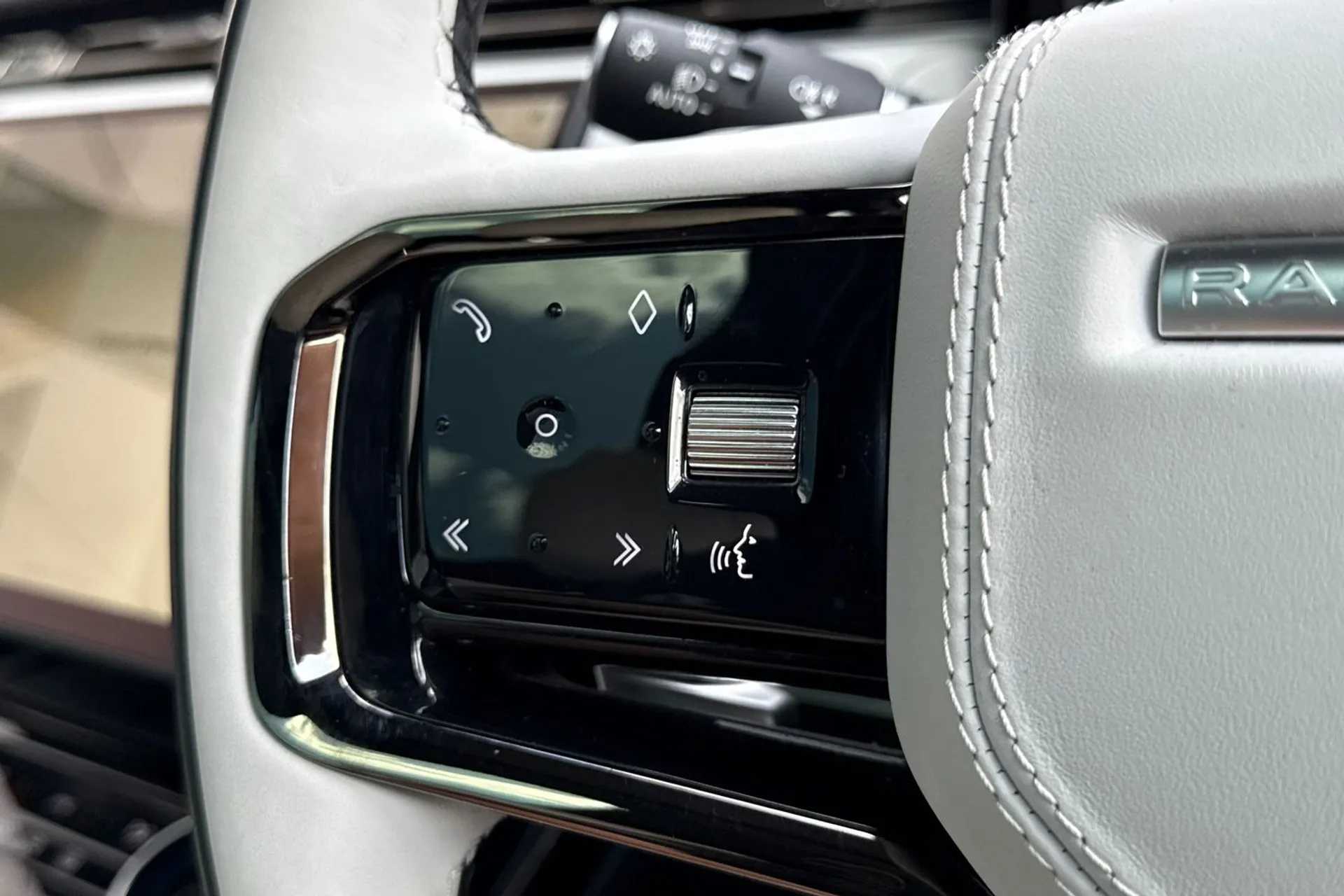 LAND ROVER RANGE ROVER SPORT thumbnail image number 47