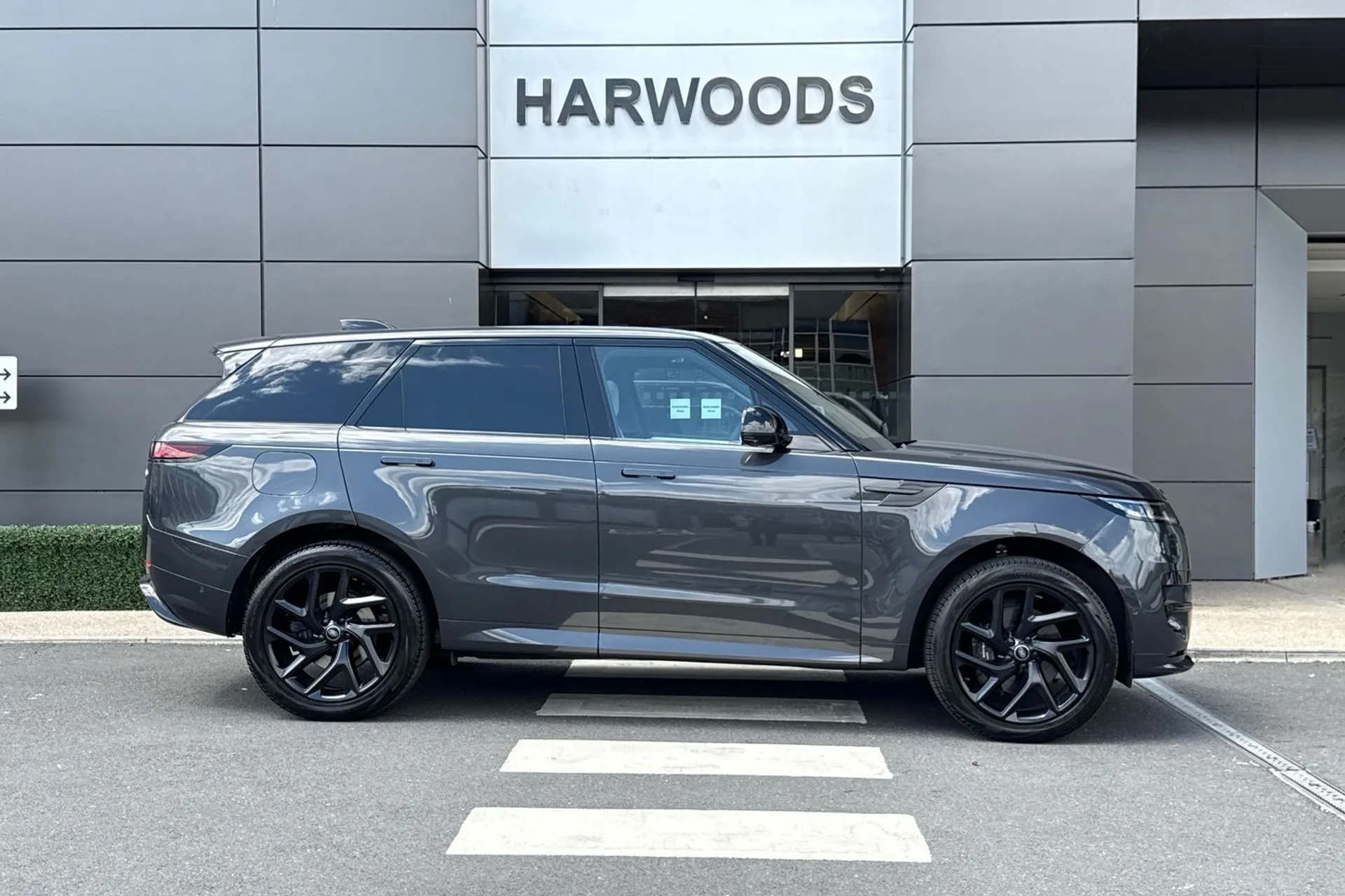 LAND ROVER RANGE ROVER SPORT thumbnail image number 2