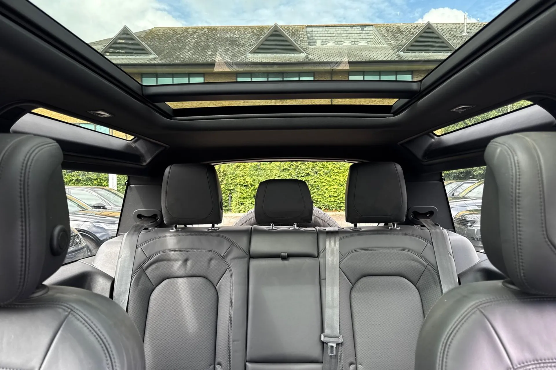 LAND ROVER DEFENDER thumbnail image number 39