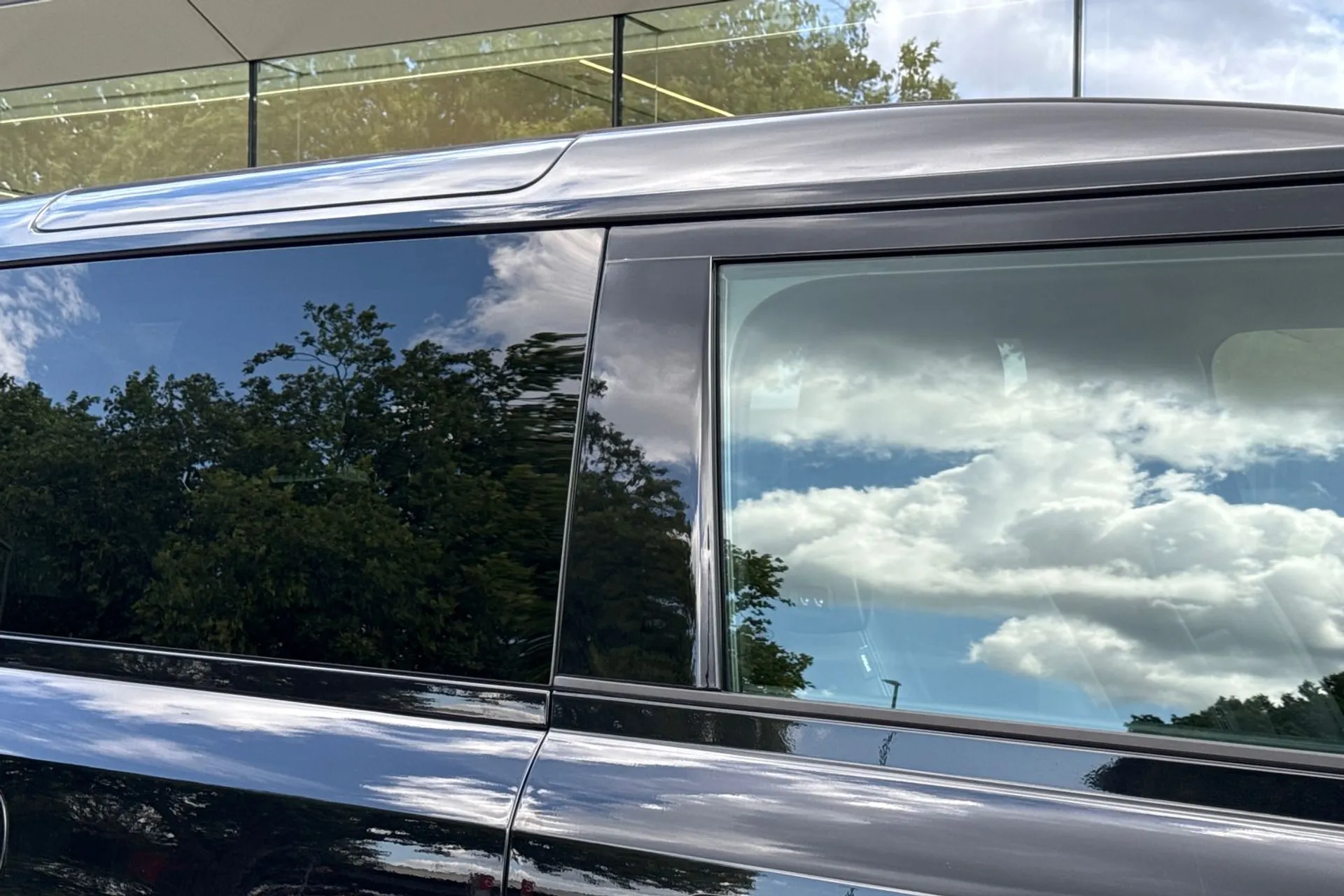 LAND ROVER DEFENDER thumbnail image number 24