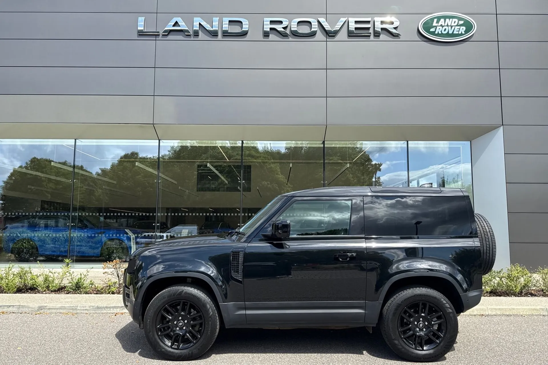 LAND ROVER DEFENDER thumbnail image number 13