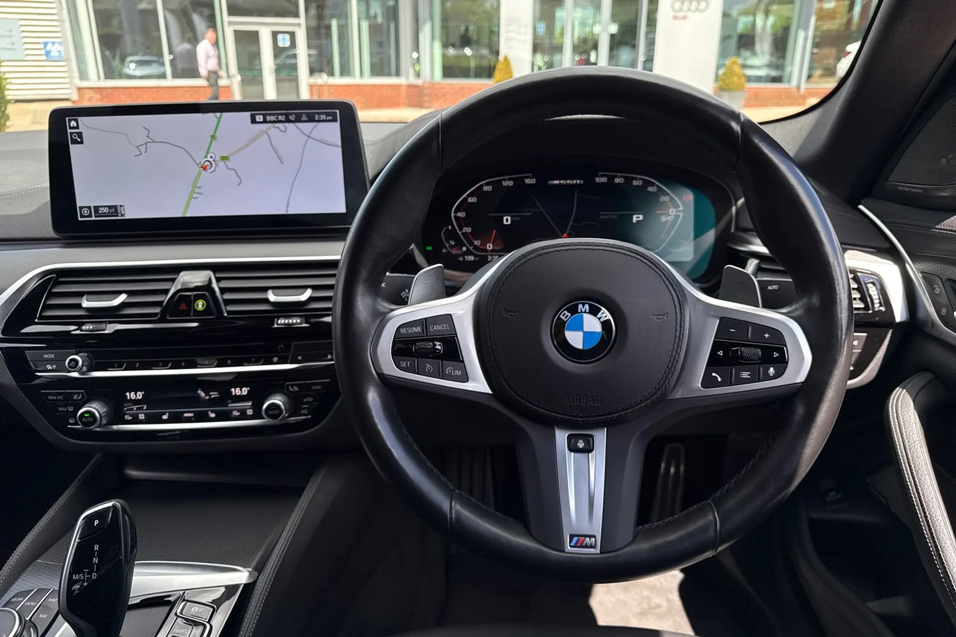 BMW 5 SERIES thumbnail image number 38