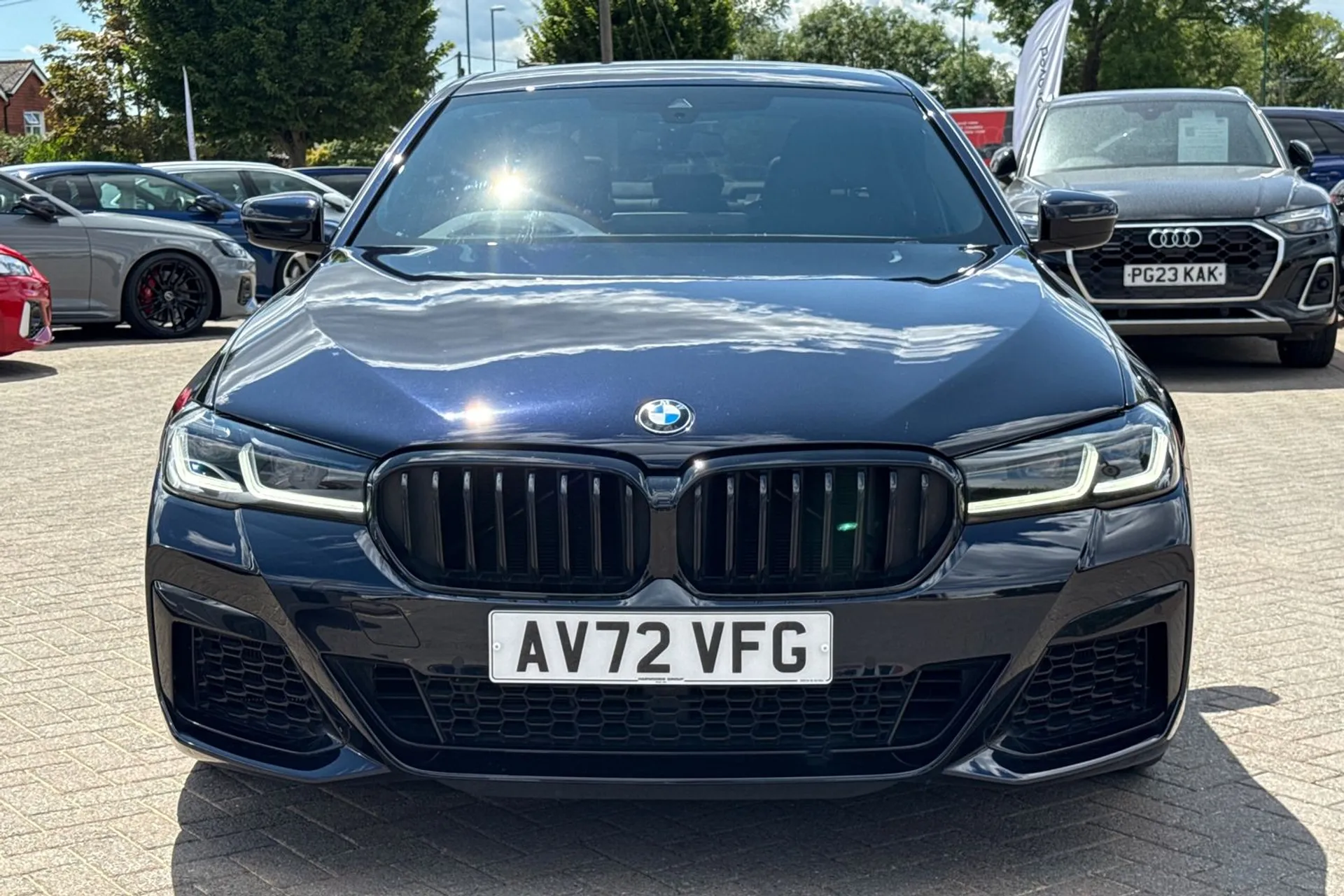 BMW 5 SERIES thumbnail image number 25