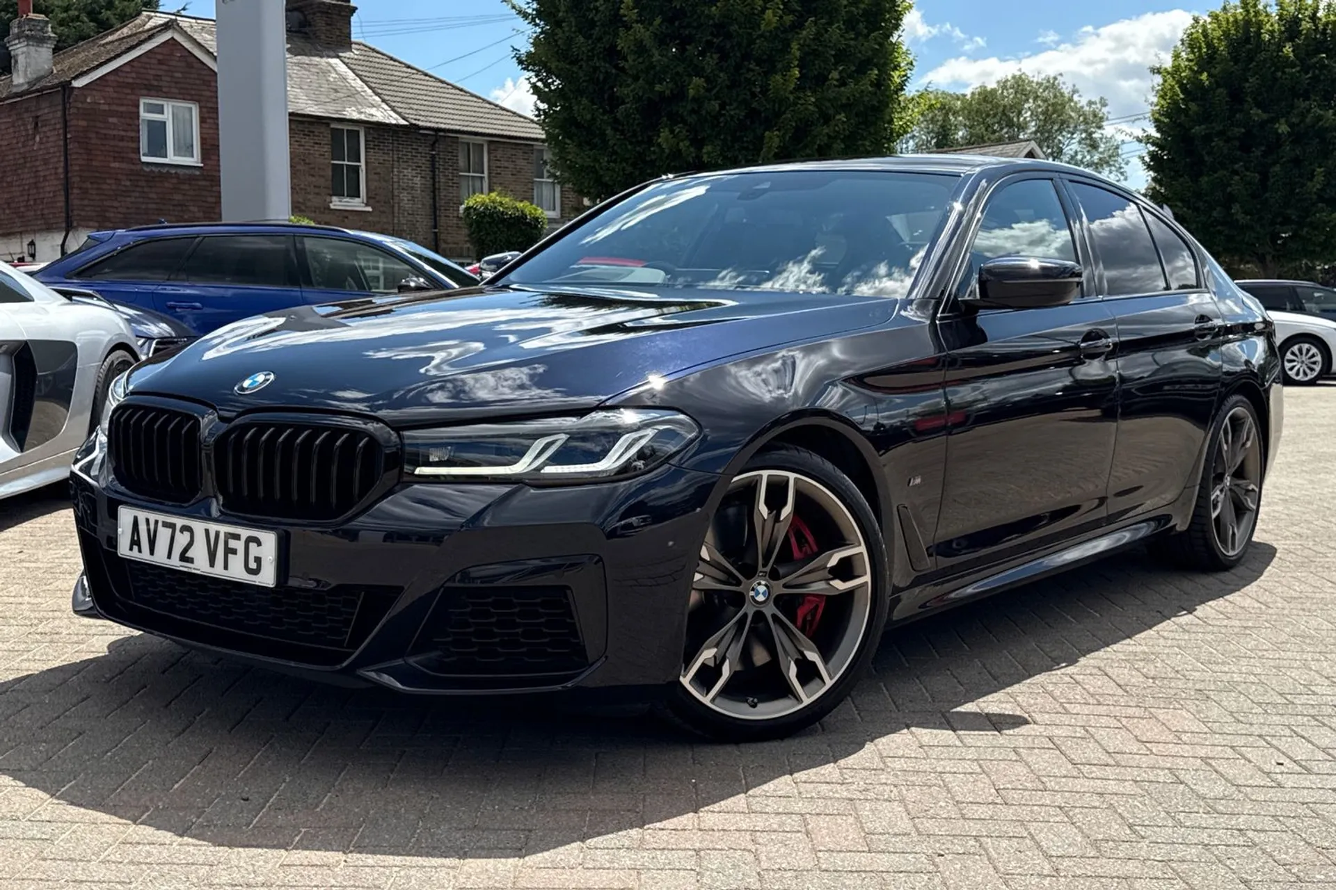 BMW 5 SERIES thumbnail image number 26