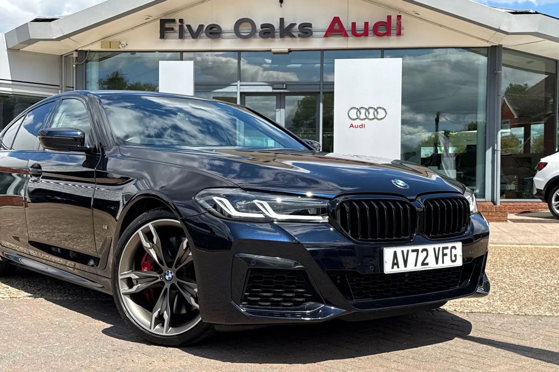 BMW 5 SERIES thumbnail image number 24