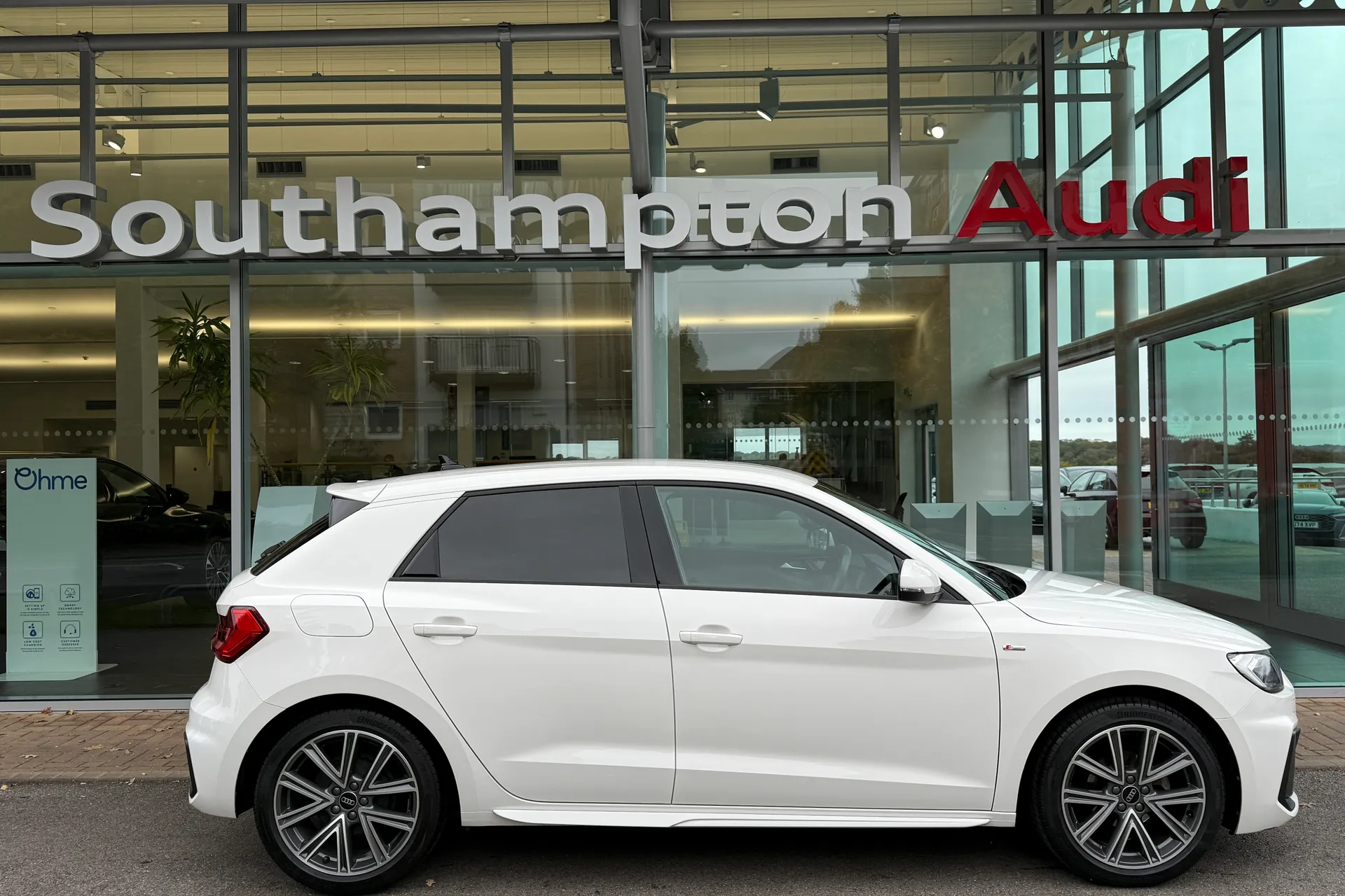 Audi A1 thumbnail image number 2