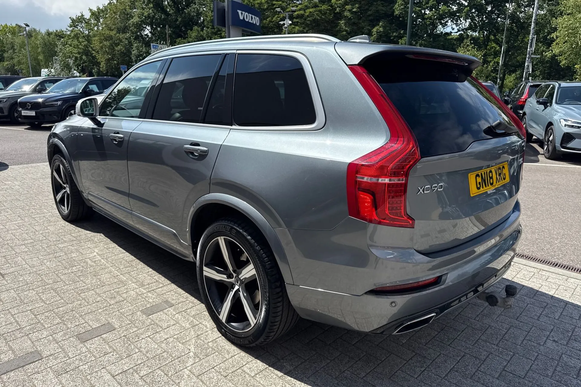 Volvo XC90 thumbnail image number 10