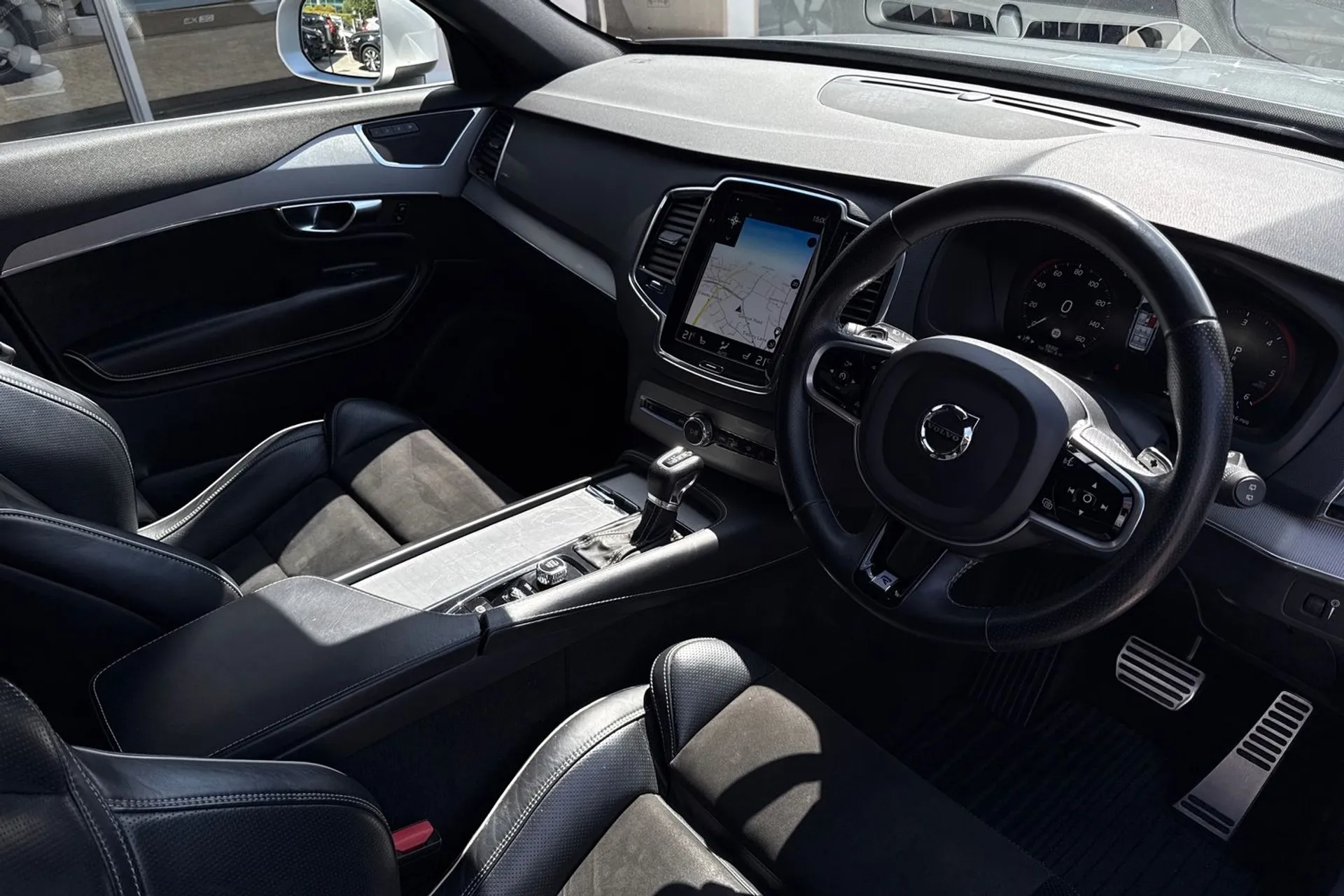 Volvo XC90 thumbnail image number 28