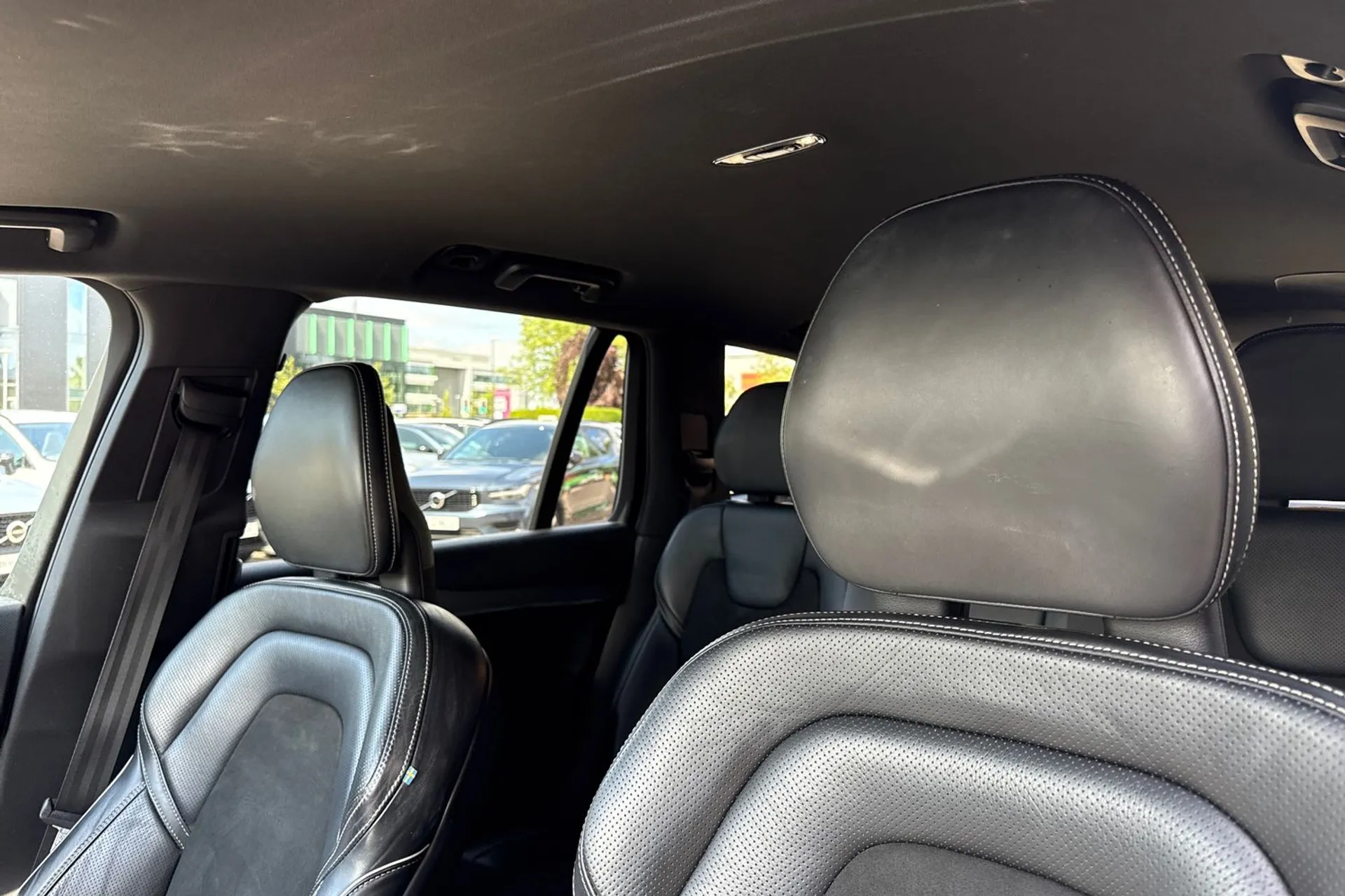 Volvo XC90 thumbnail image number 32