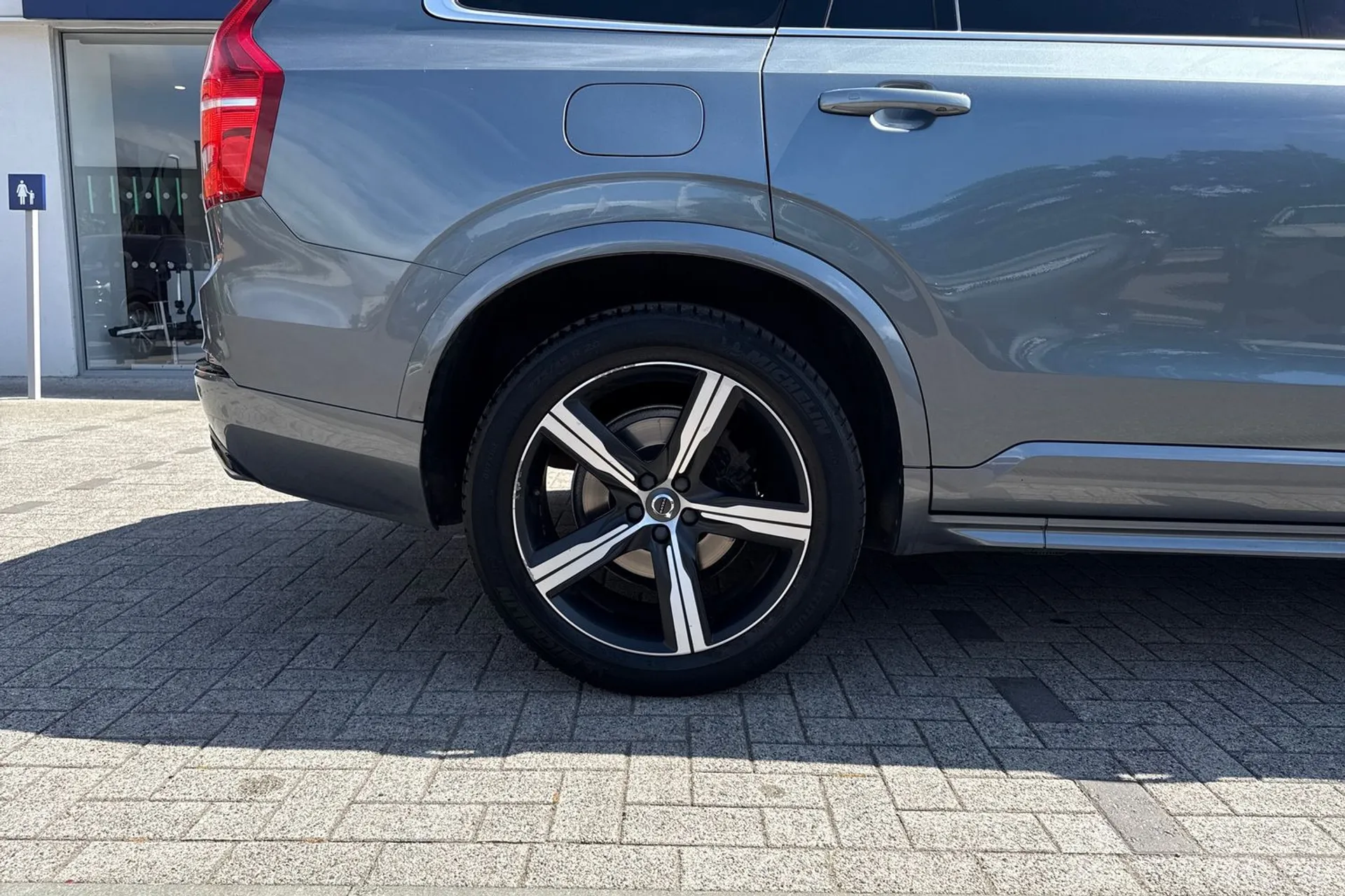 Volvo XC90 thumbnail image number 14