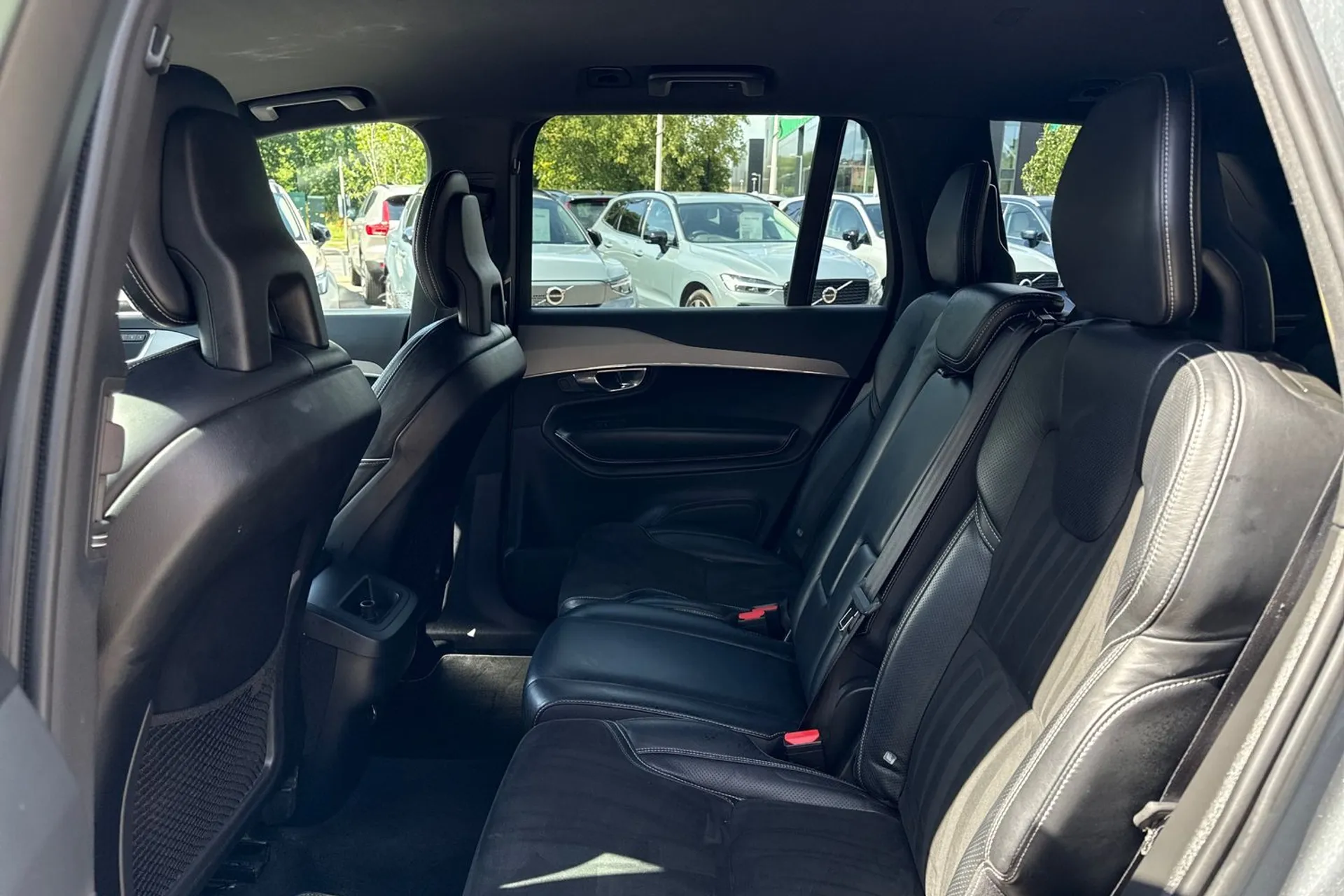 Volvo XC90 thumbnail image number 33