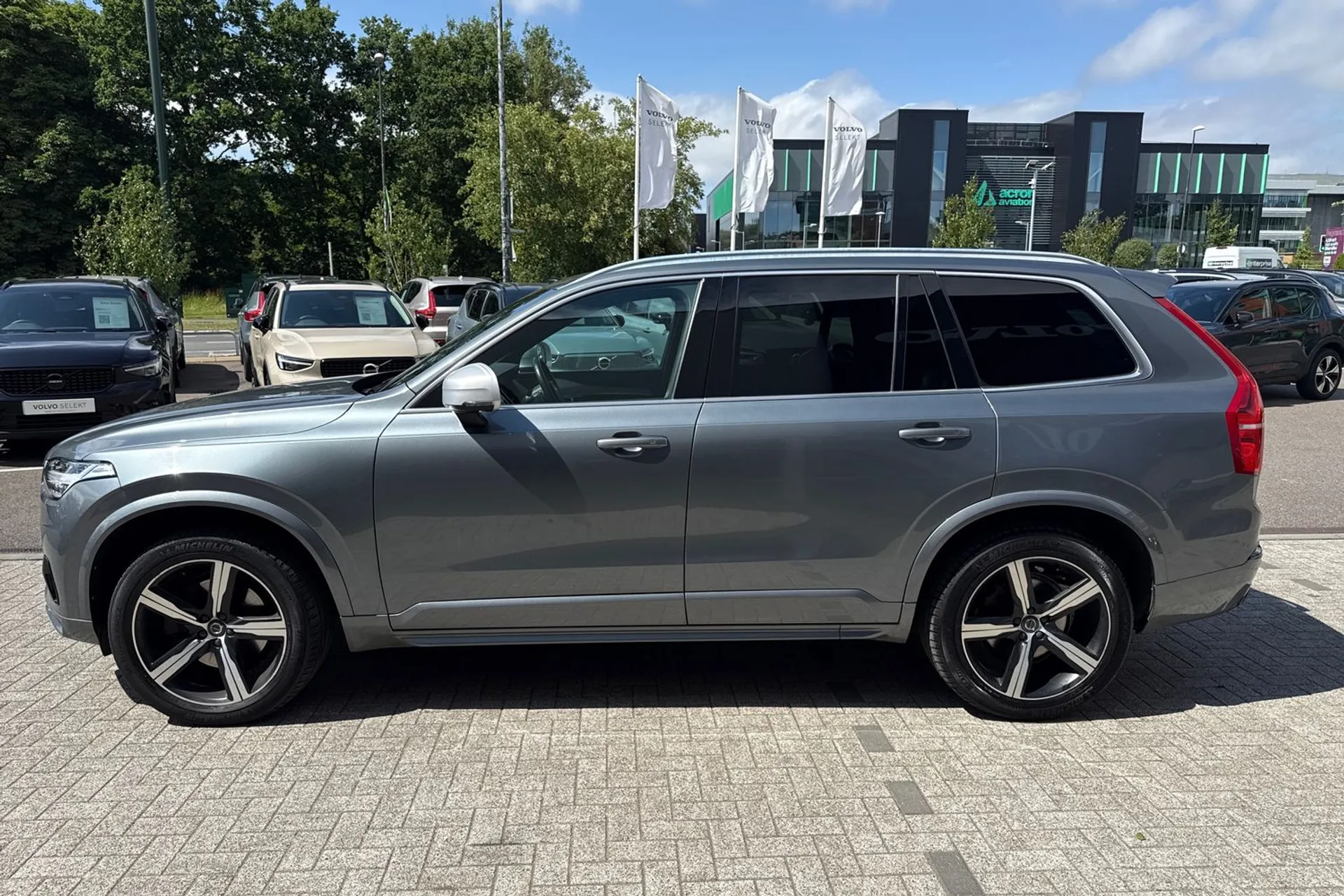 Volvo XC90 thumbnail image number 11