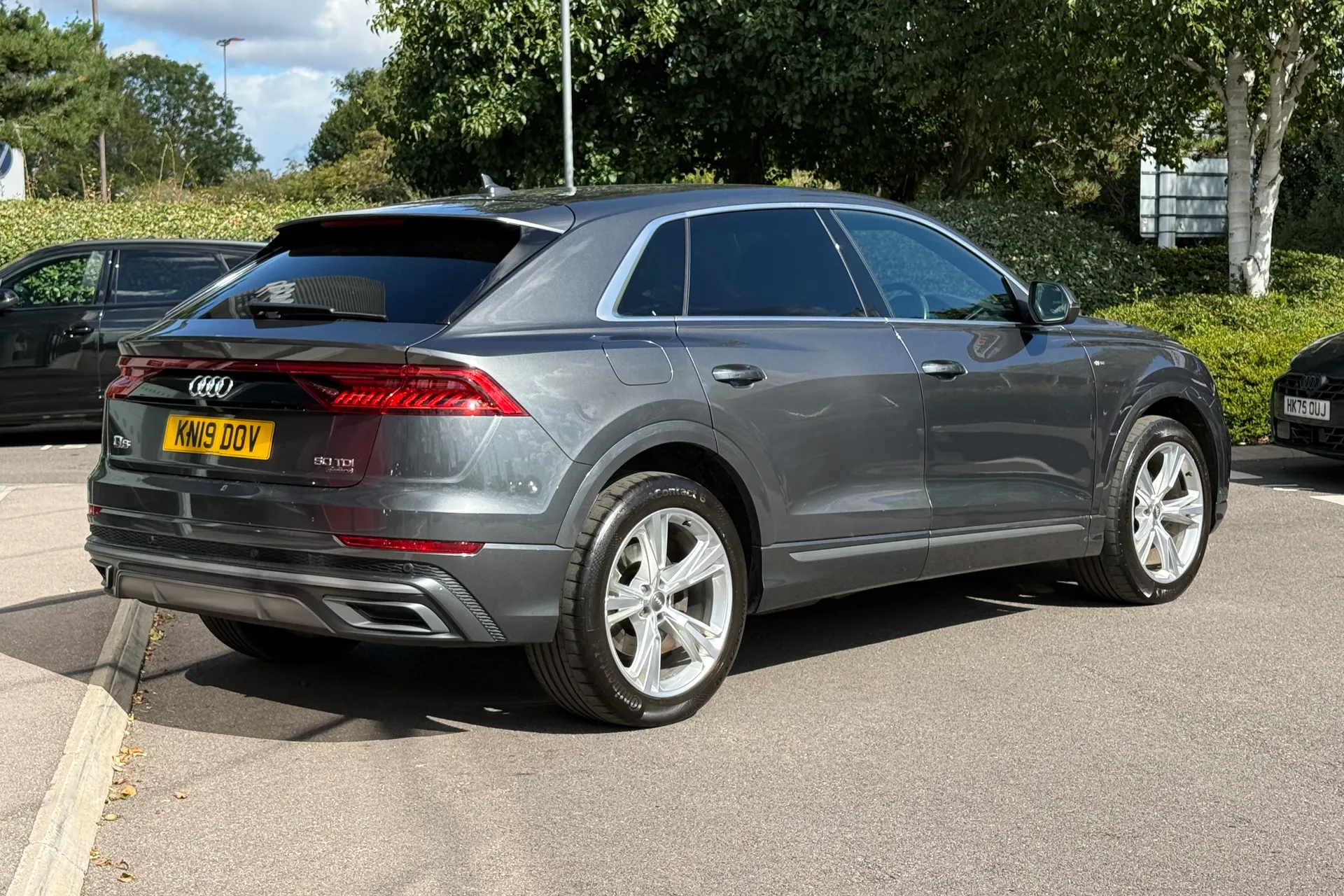 Audi Q8 thumbnail image number 22