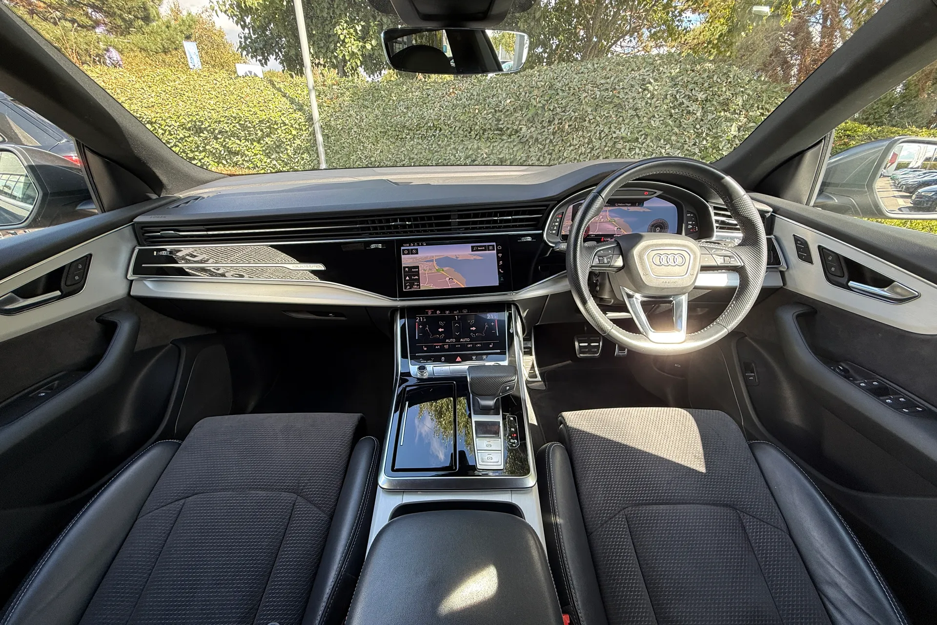 Audi Q8 thumbnail image number 5
