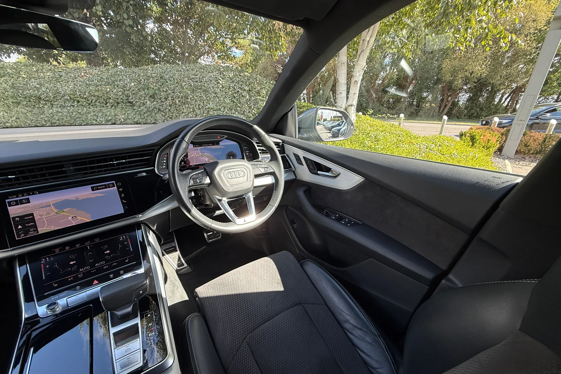Audi Q8 thumbnail image number 46