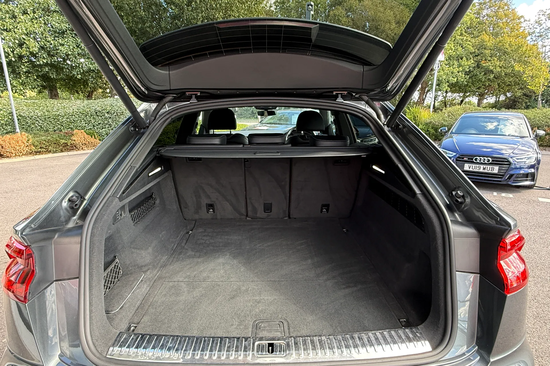 Audi Q8 thumbnail image number 41