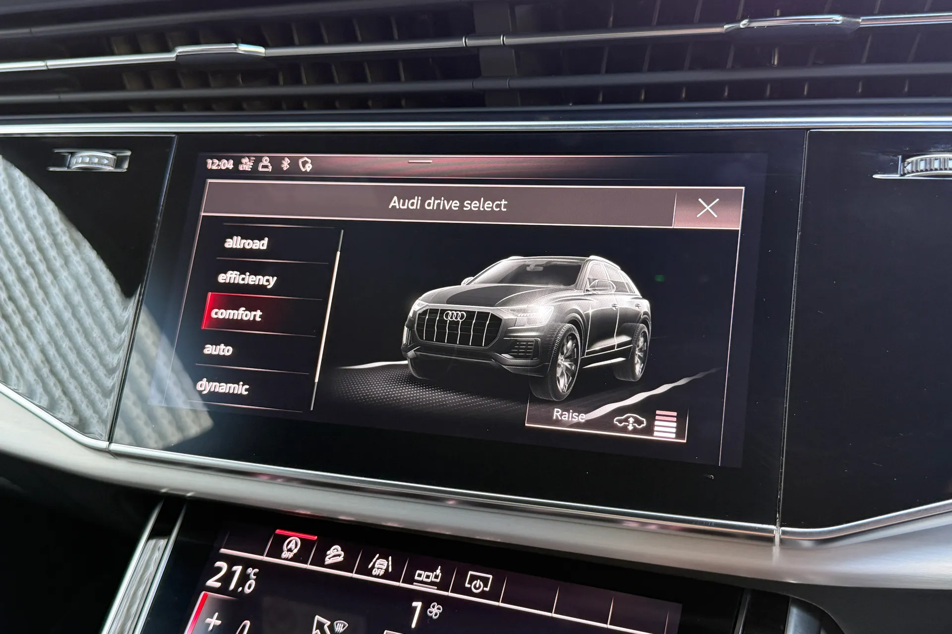 Audi Q8 thumbnail image number 23