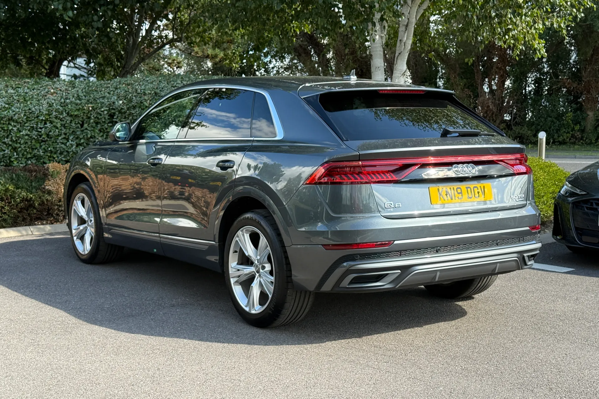 Audi Q8 thumbnail image number 35