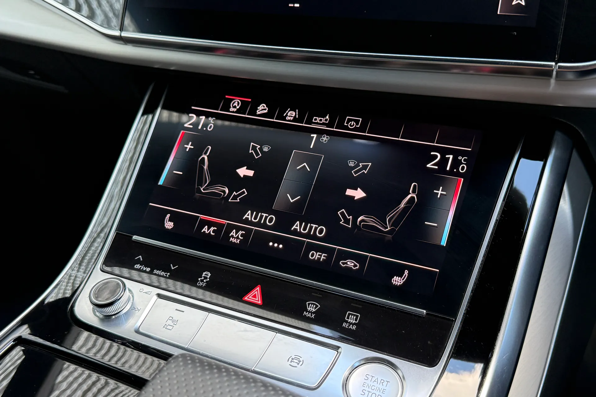 Audi Q8 thumbnail image number 30