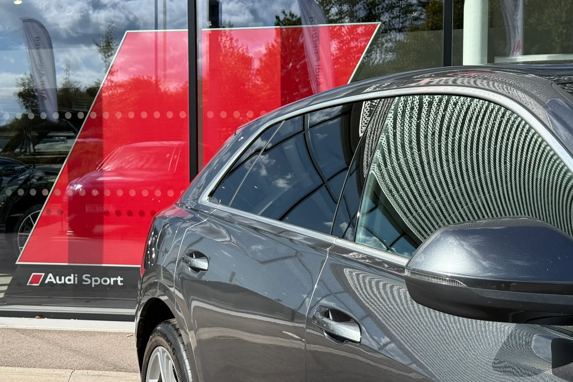 Audi Q8 thumbnail image number 9
