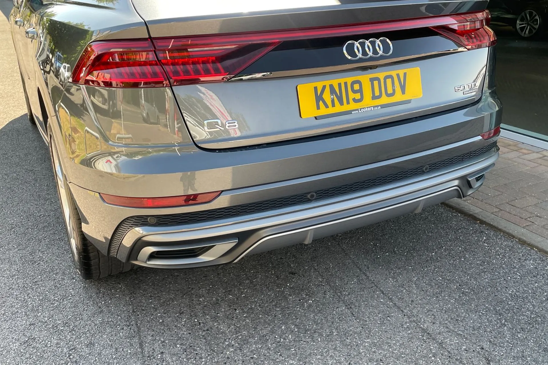 Audi Q8 thumbnail image number 16
