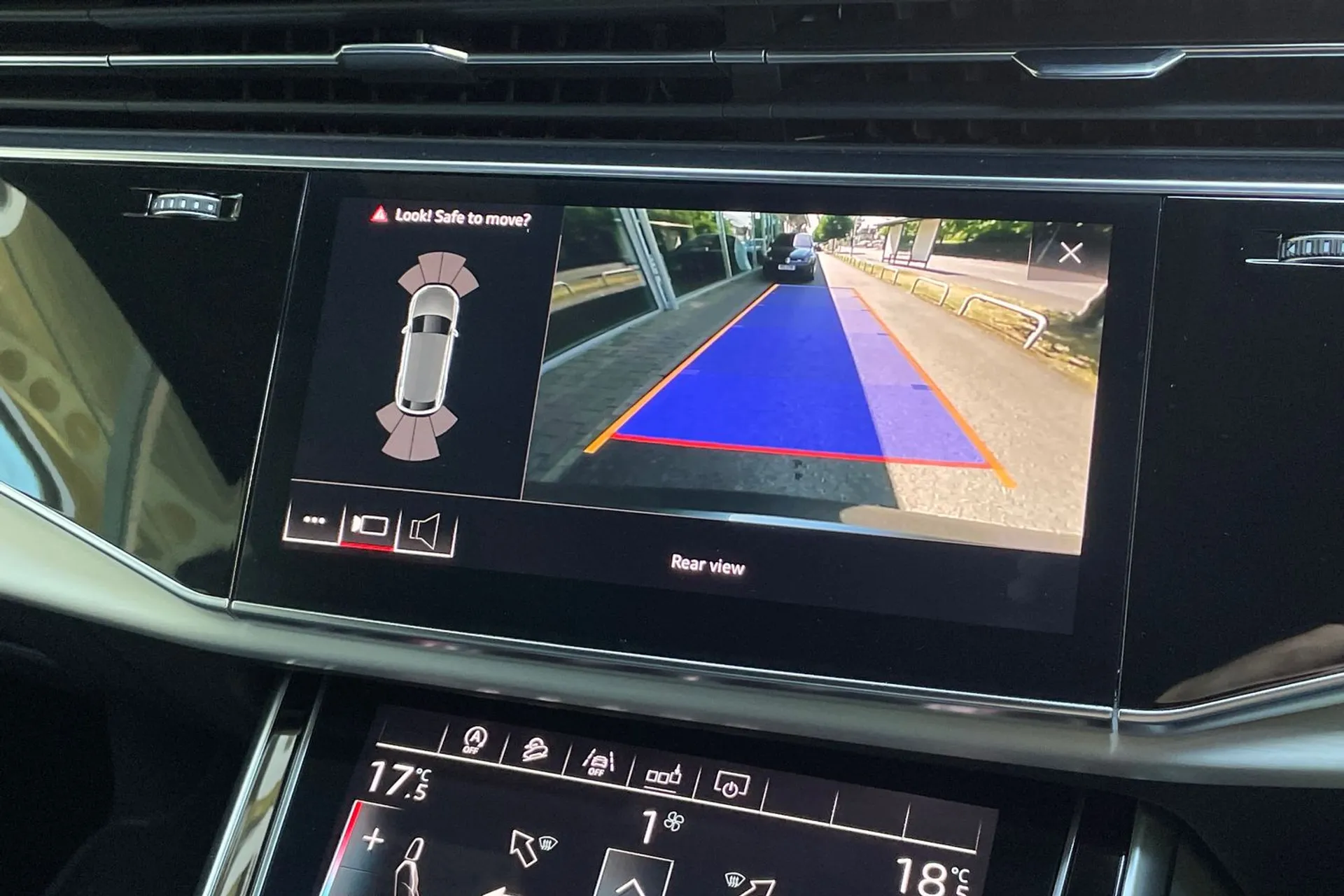 Audi Q8 thumbnail image number 4
