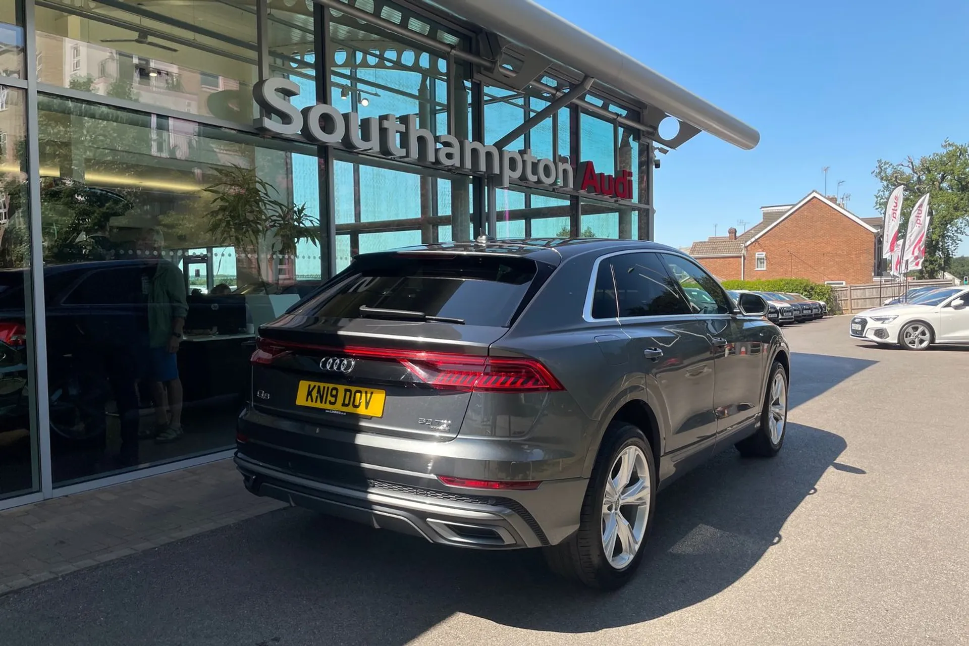 Audi Q8 thumbnail image number 5