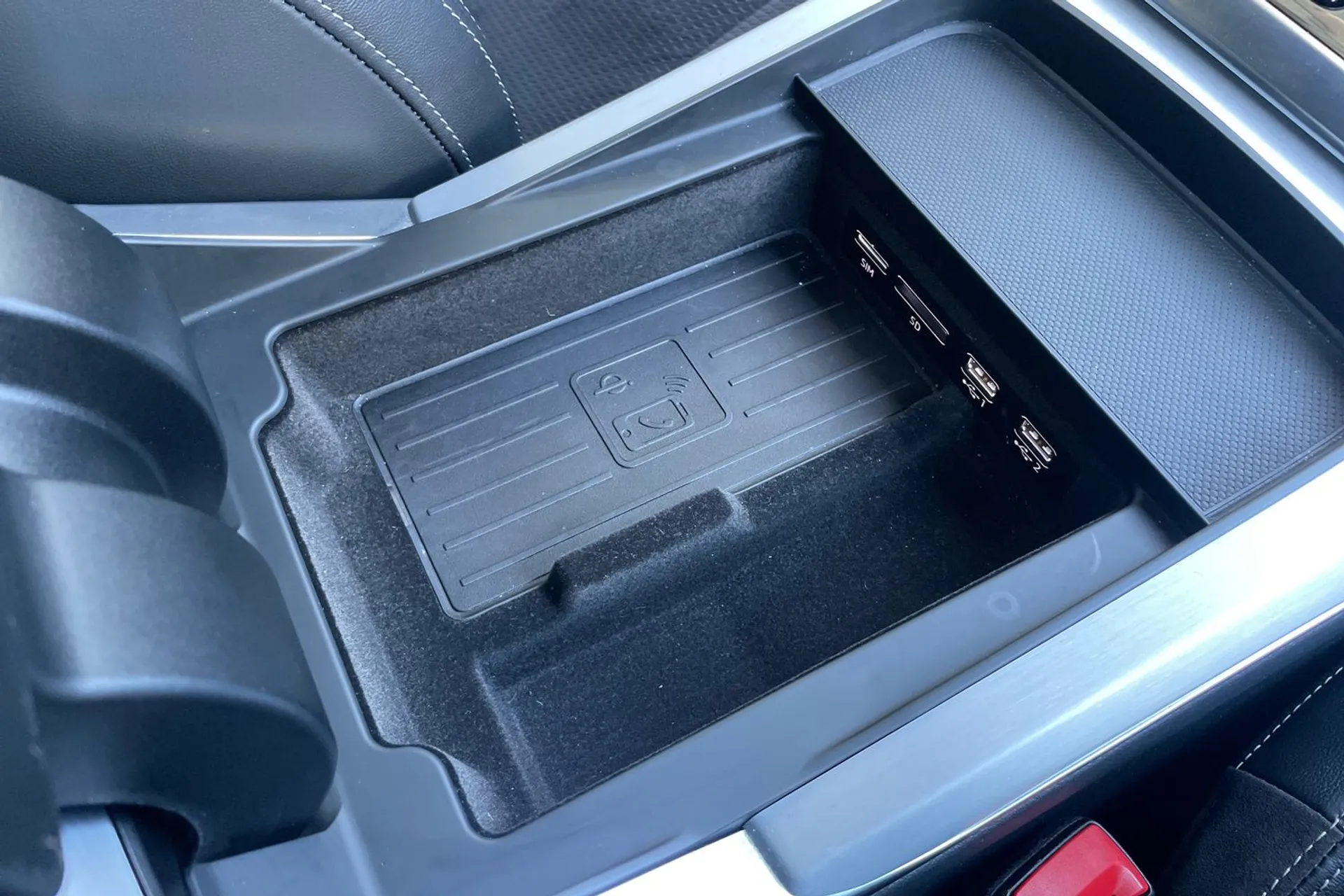 Audi Q8 thumbnail image number 43