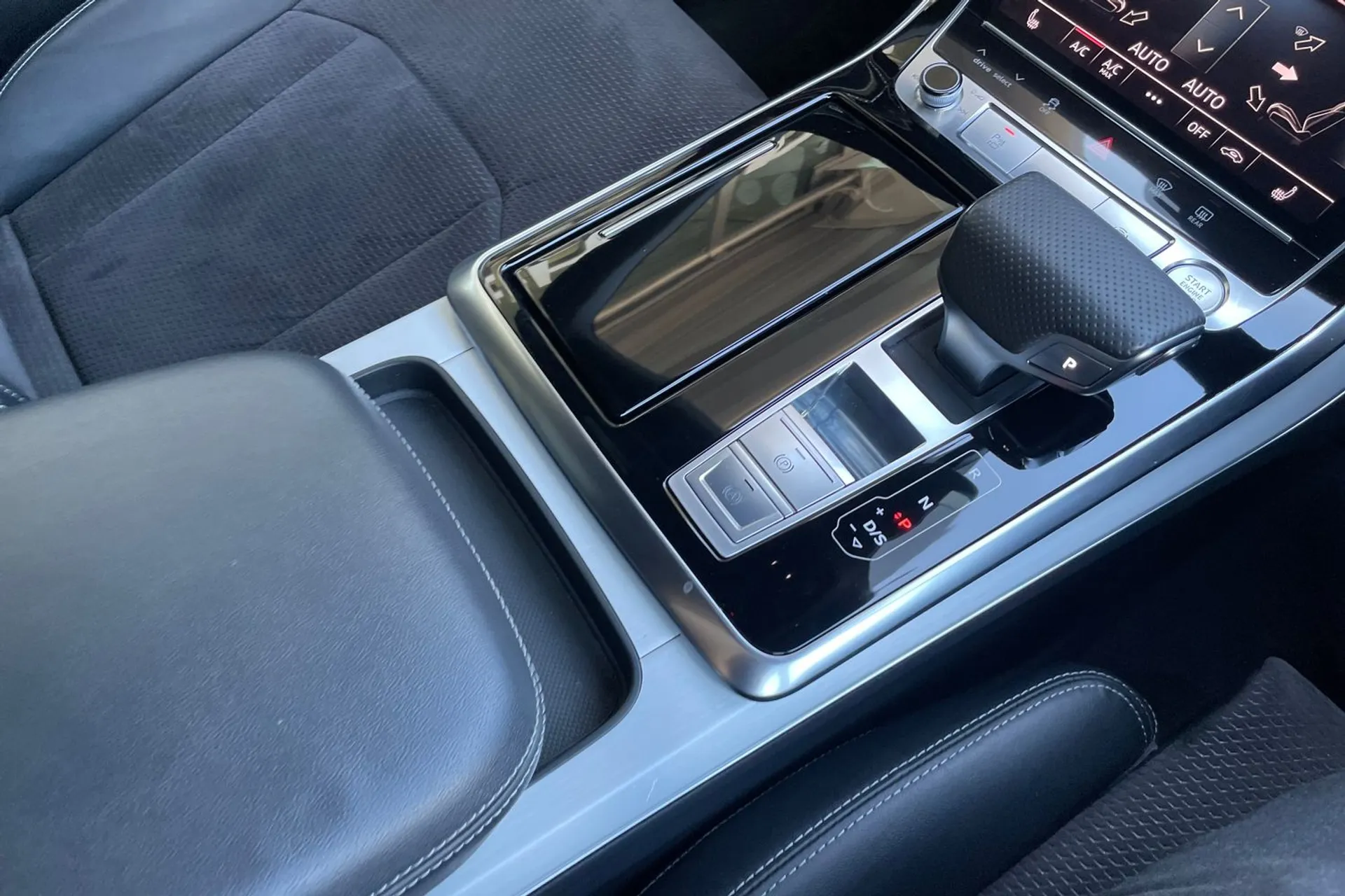 Audi Q8 thumbnail image number 40