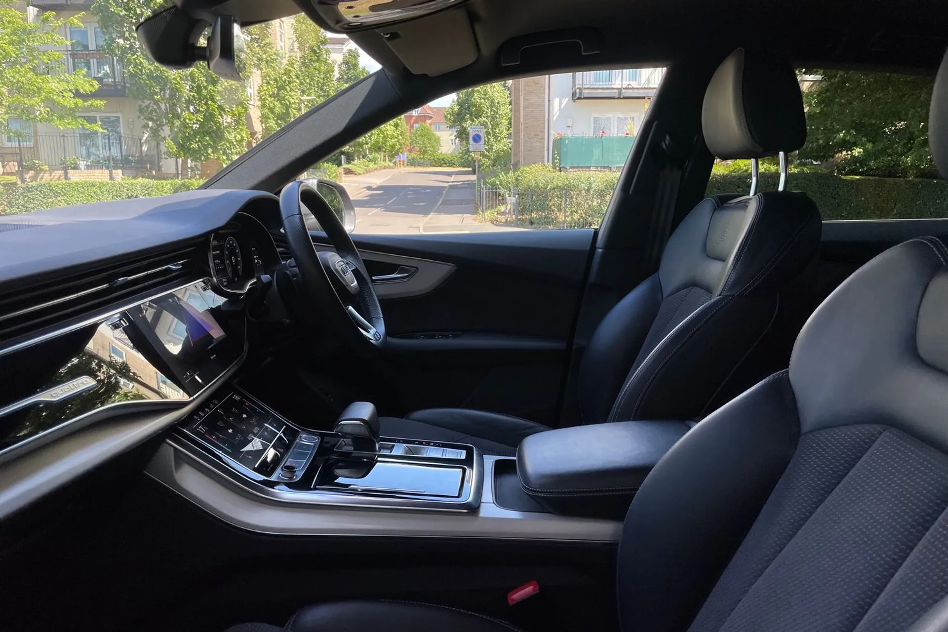 Audi Q8 thumbnail image number 27