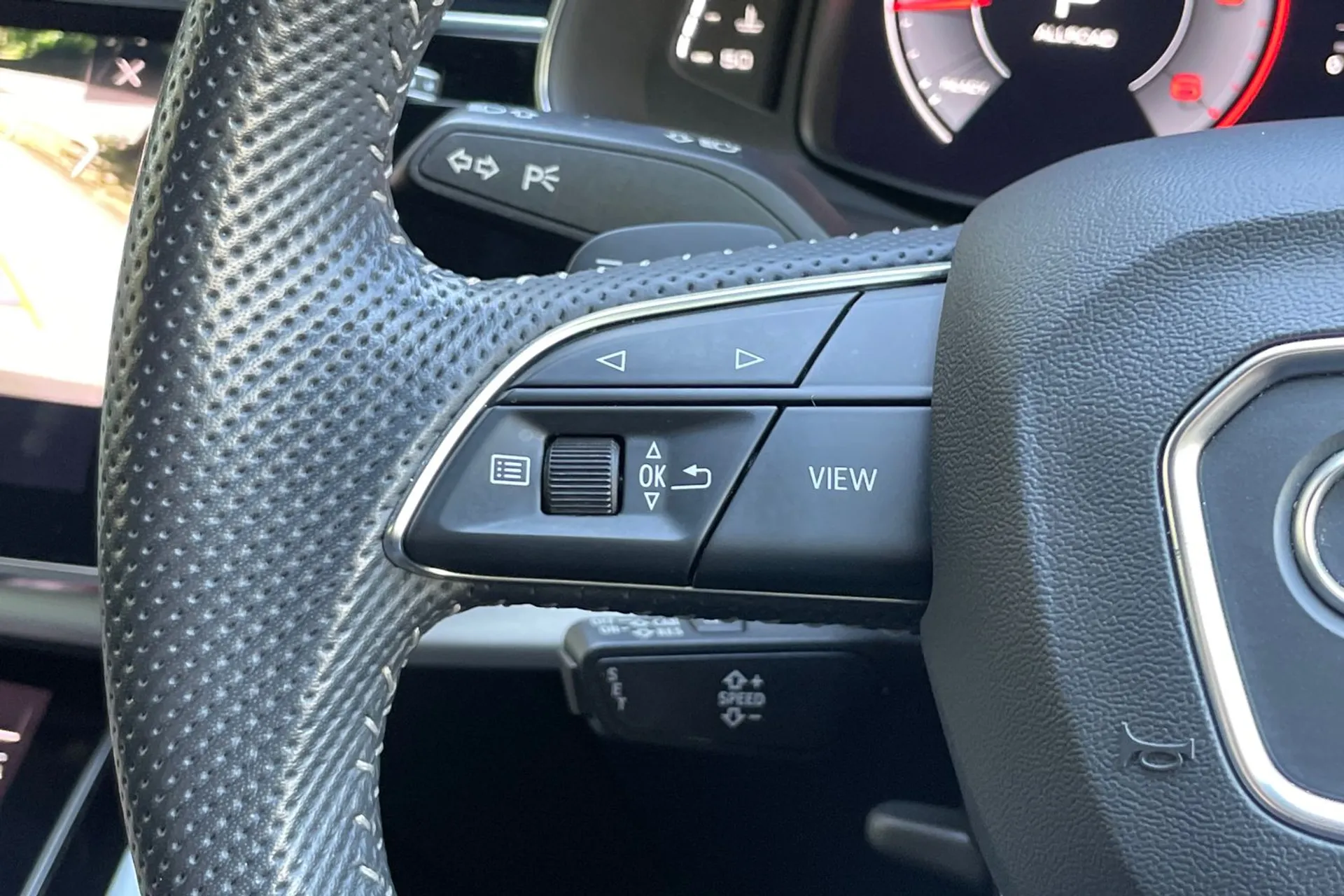 Audi Q8 thumbnail image number 57