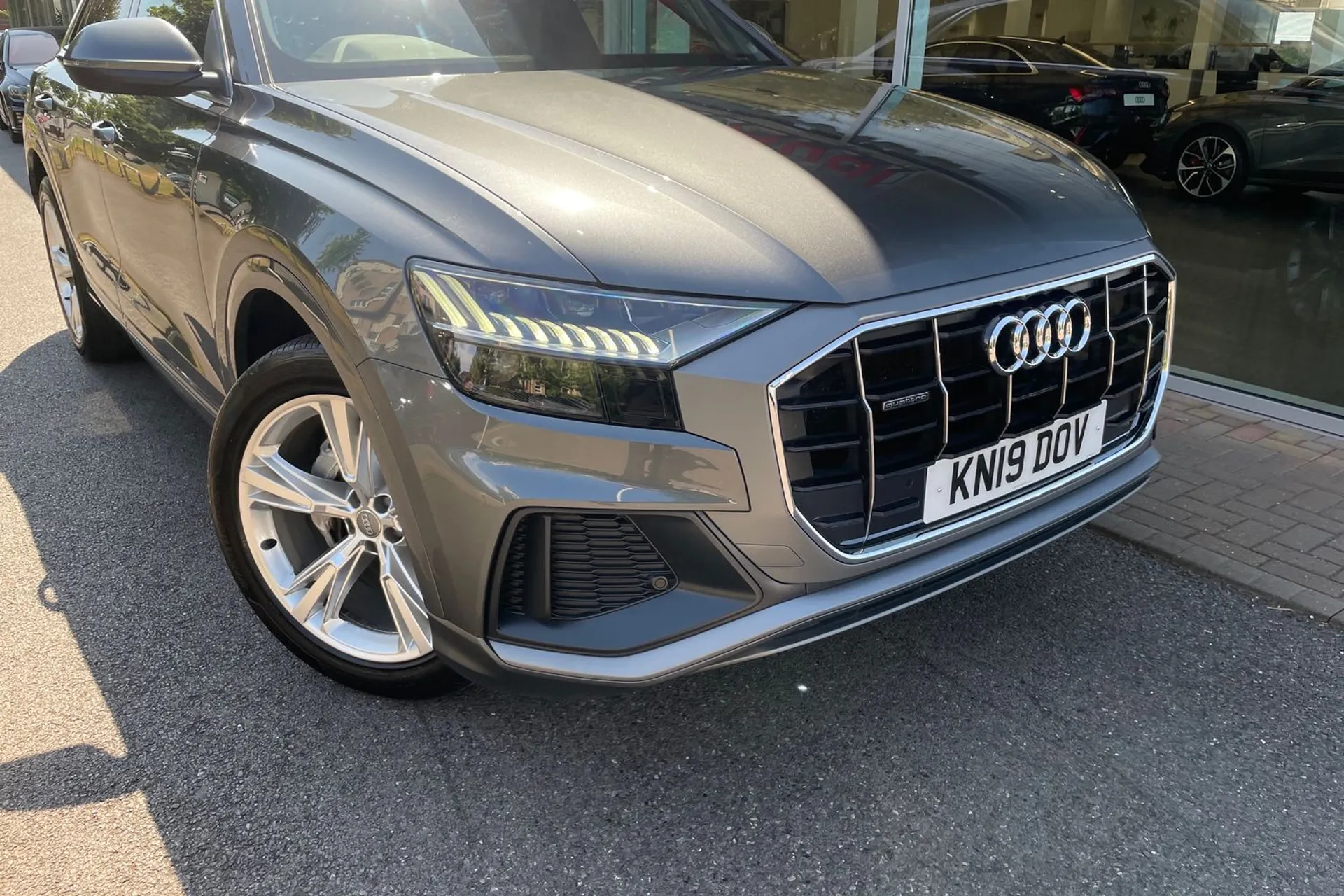 Audi Q8 thumbnail image number 14