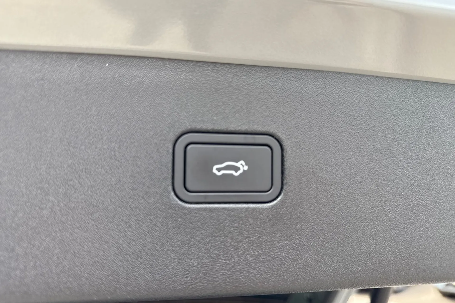 Volvo EX30 thumbnail image number 20