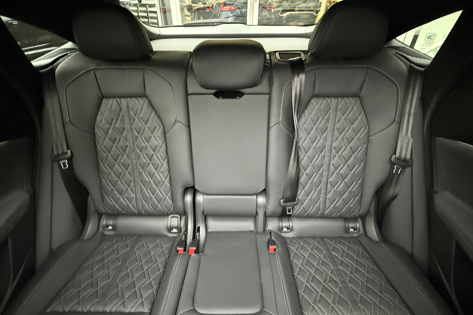 Audi Q5 thumbnail image number 32