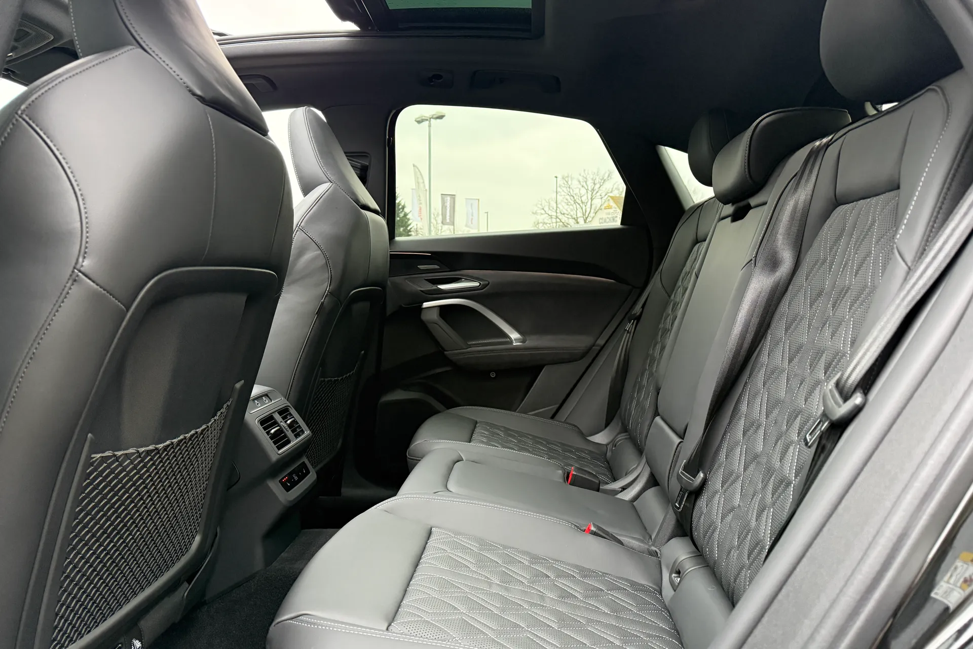 Audi Q5 thumbnail image number 20