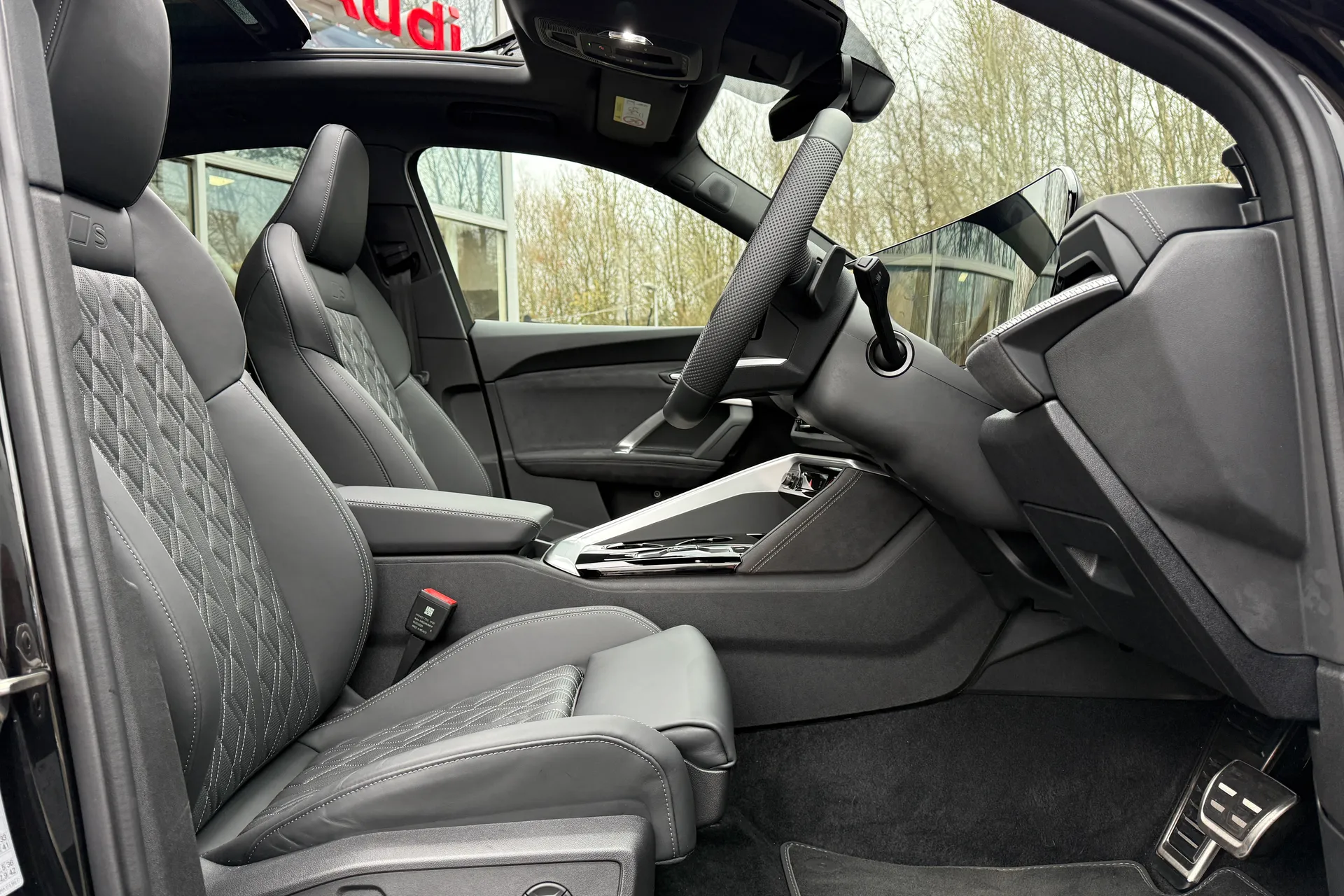 Audi Q5 thumbnail image number 13