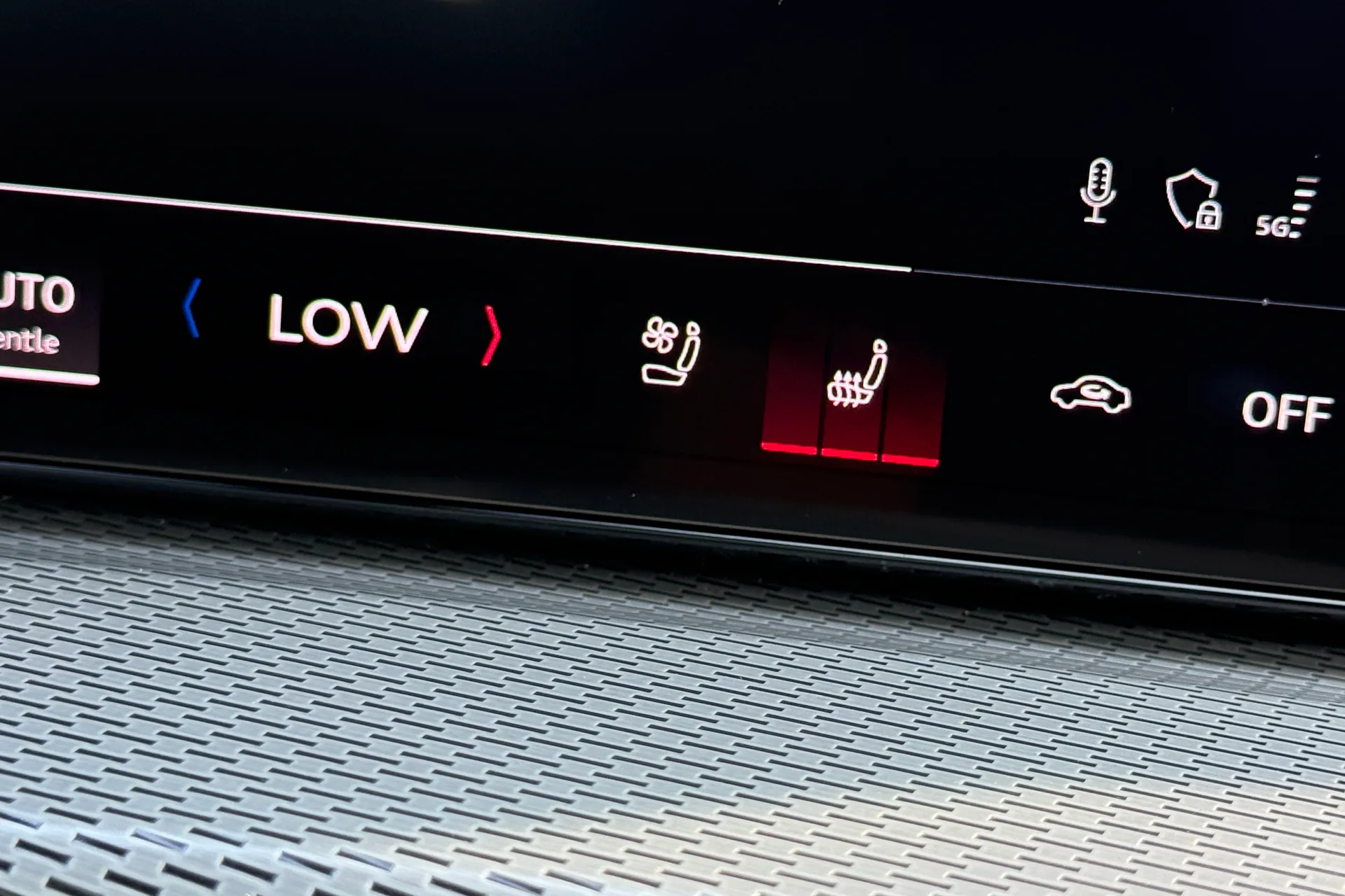 Audi Q5 thumbnail image number 29