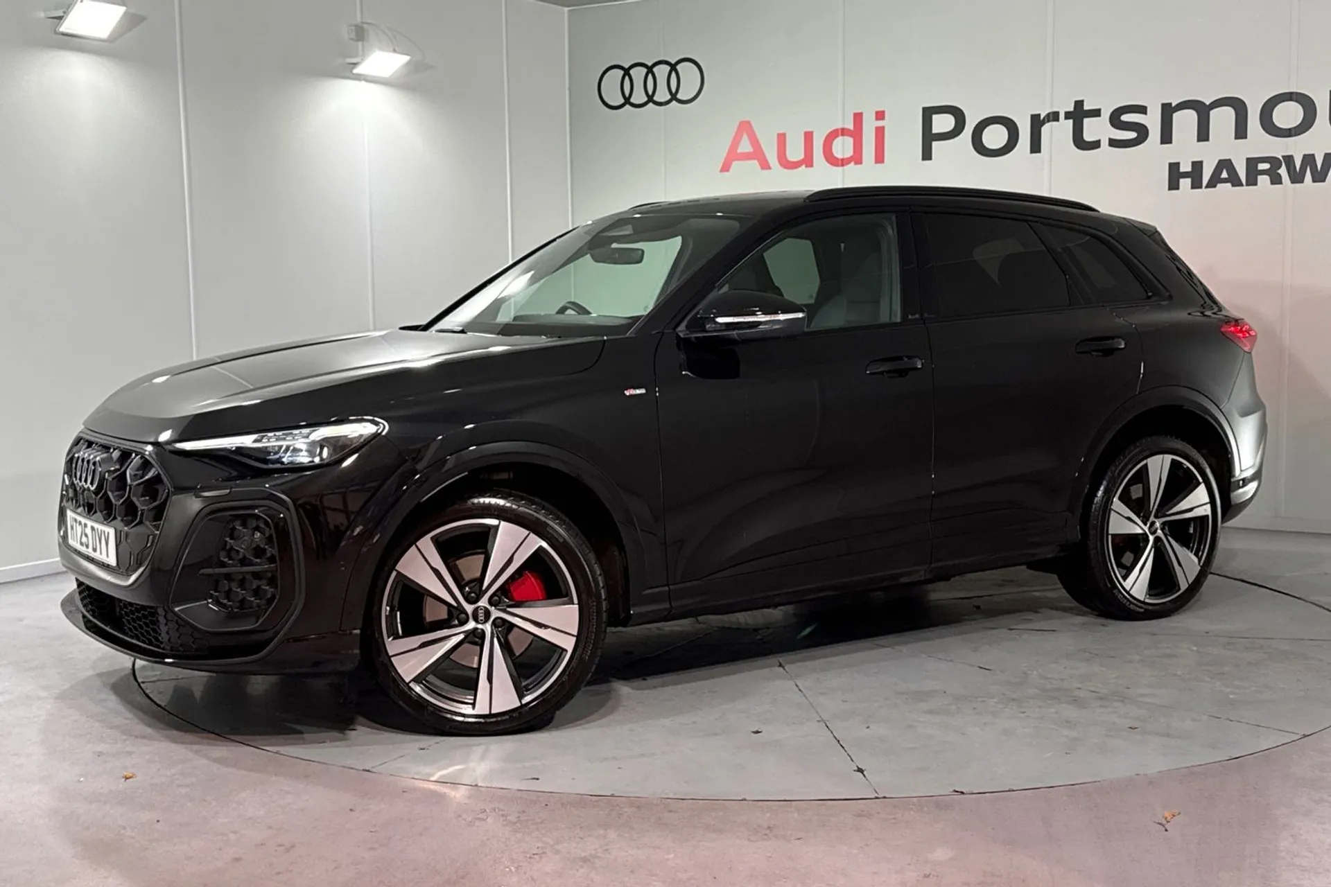 Audi Q5 thumbnail image number 5