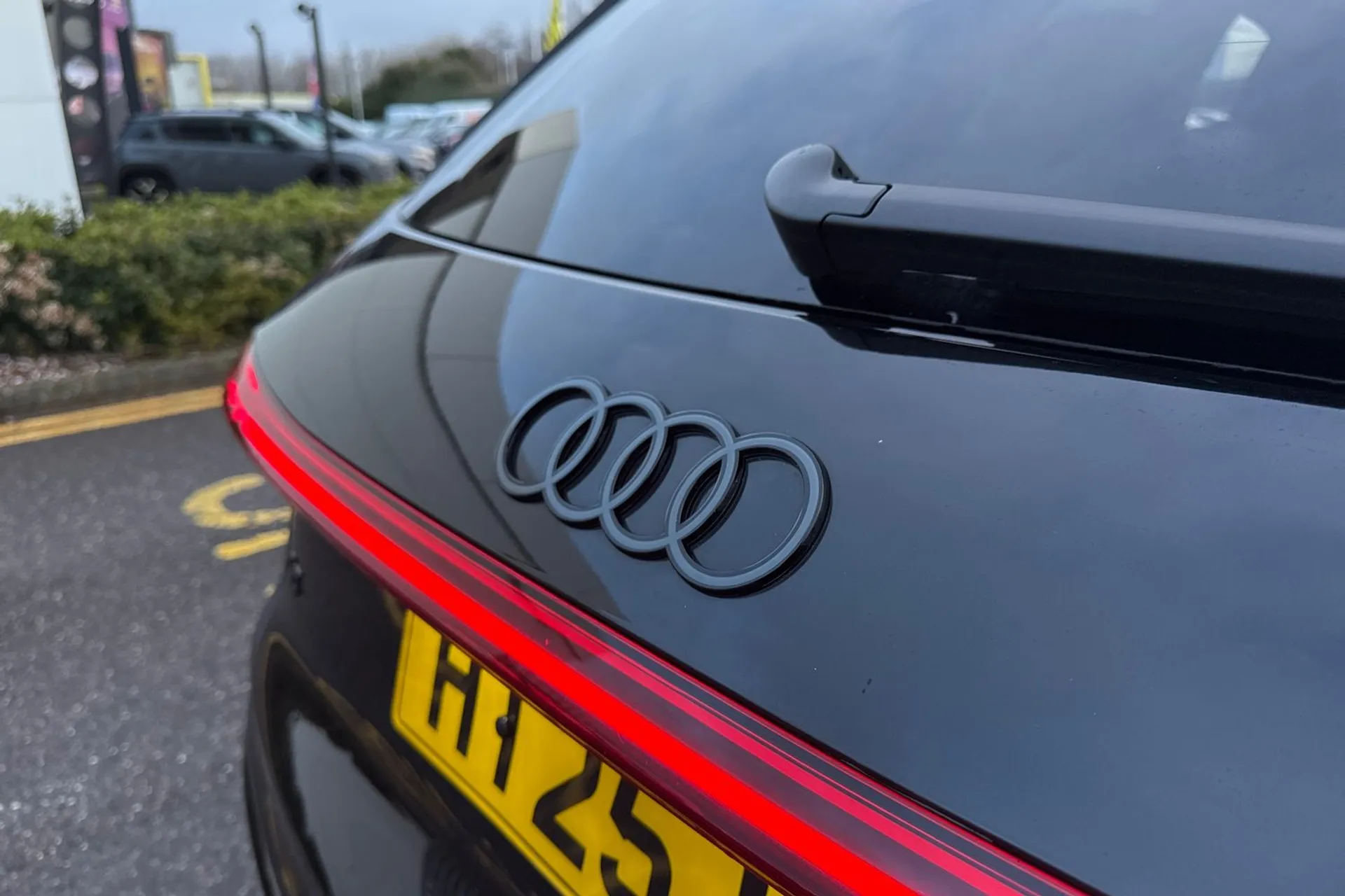 Audi Q5 thumbnail image number 15